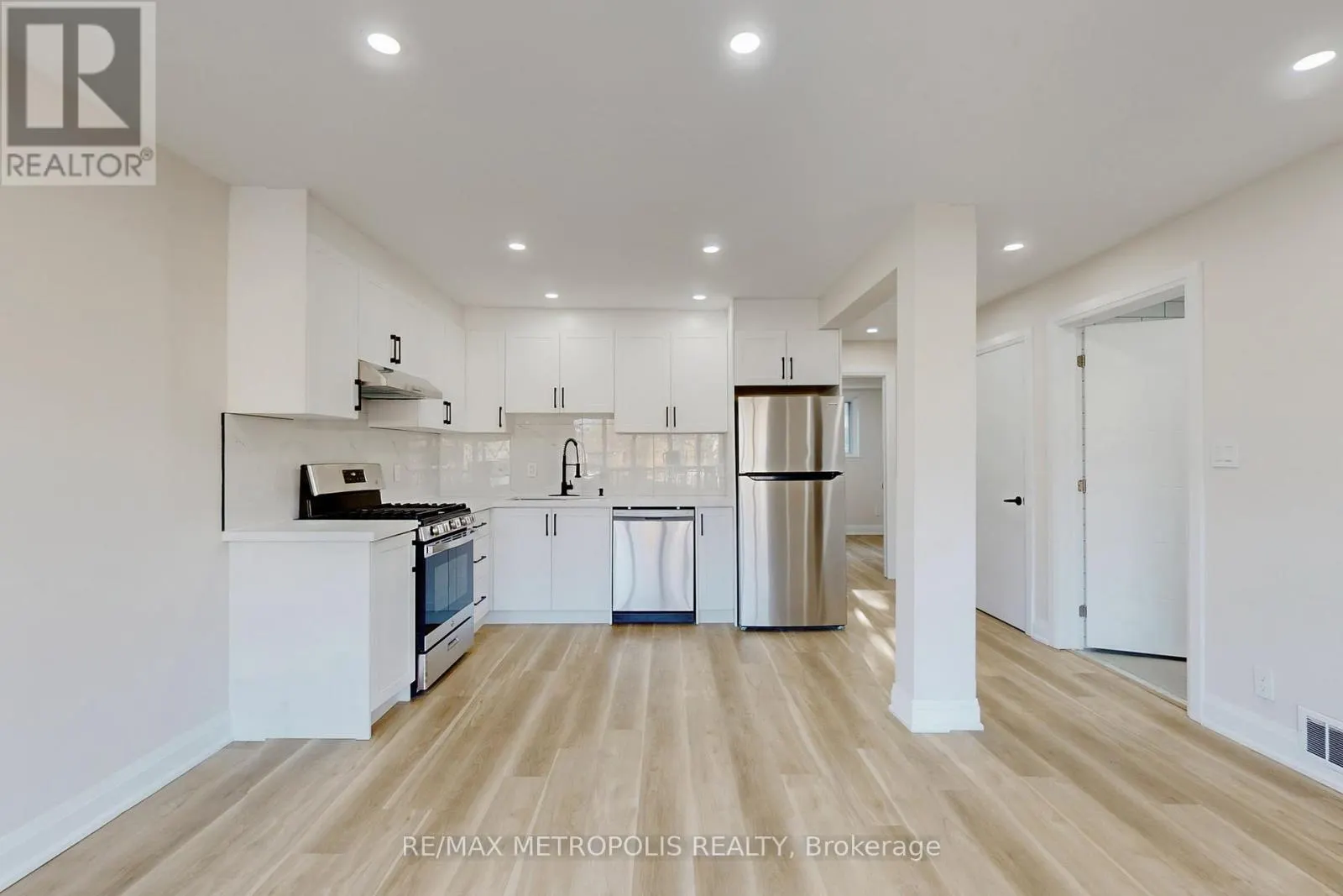 MAIN - 85 PRIMULA CRESCENT