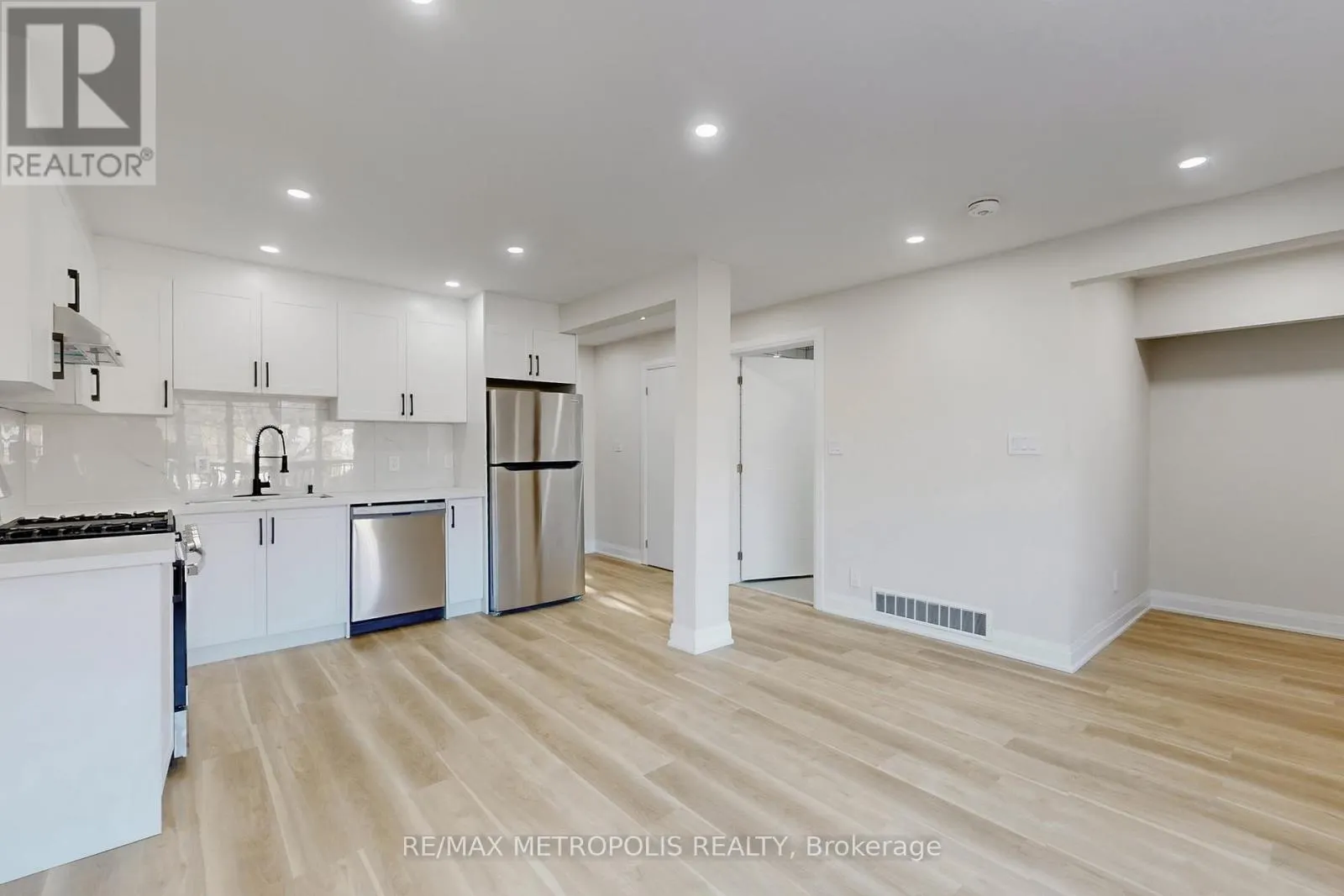 MAIN - 85 PRIMULA CRESCENT