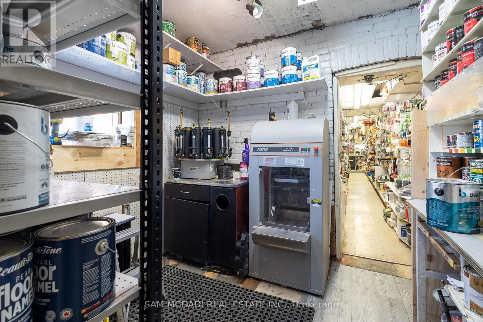 1212 DUFFERIN STREET
