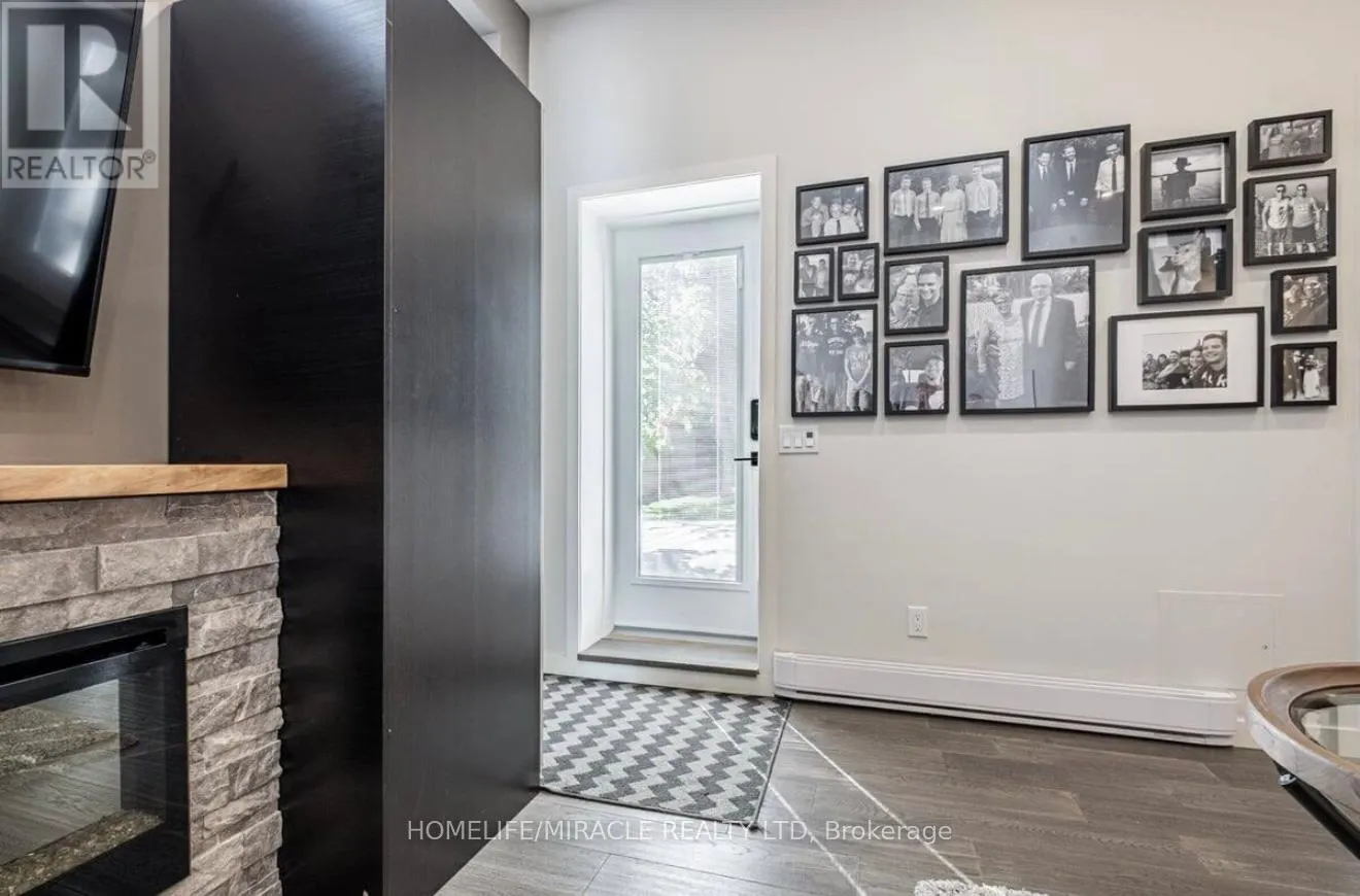 LANEWAY SUITE - 51 MCMURRAY AVENUE