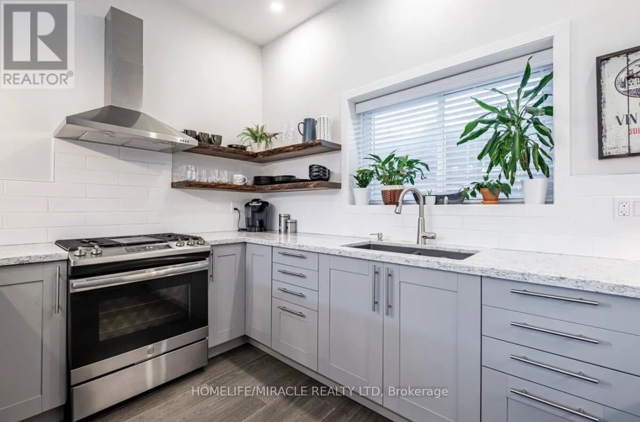 LANEWAY SUITE - 51 MCMURRAY AVENUE