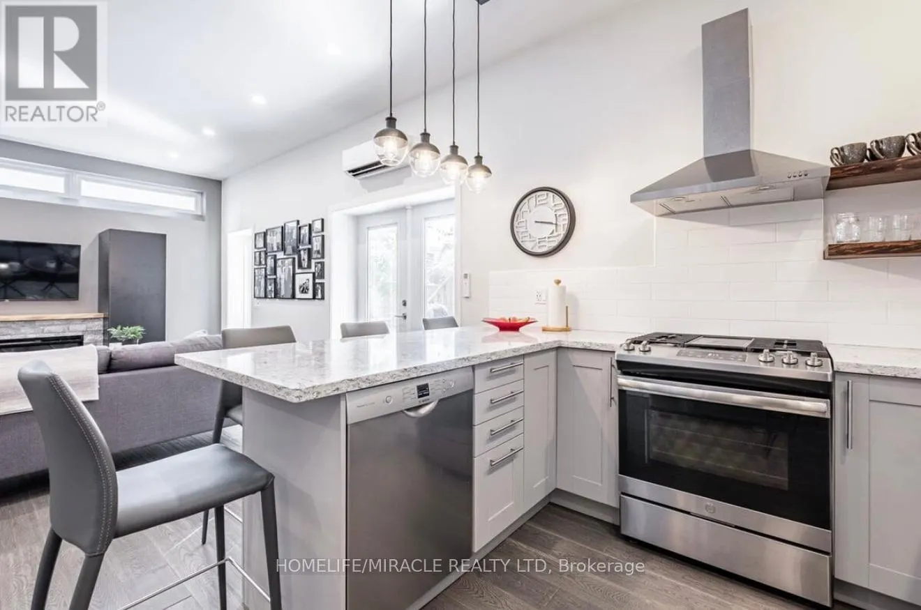 LANEWAY SUITE - 51 MCMURRAY AVENUE