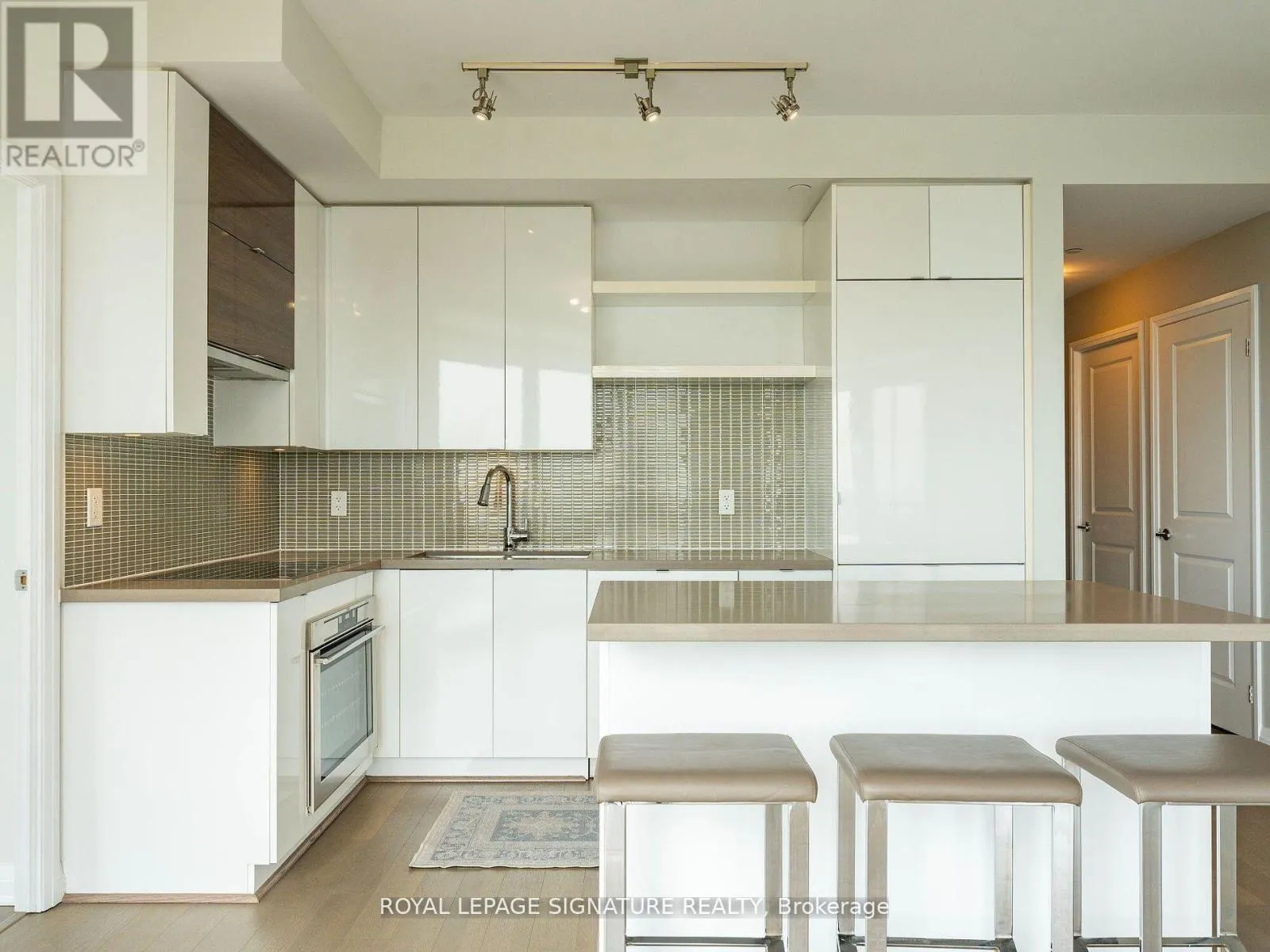 704 - 59 ANNIE CRAIG DRIVE
