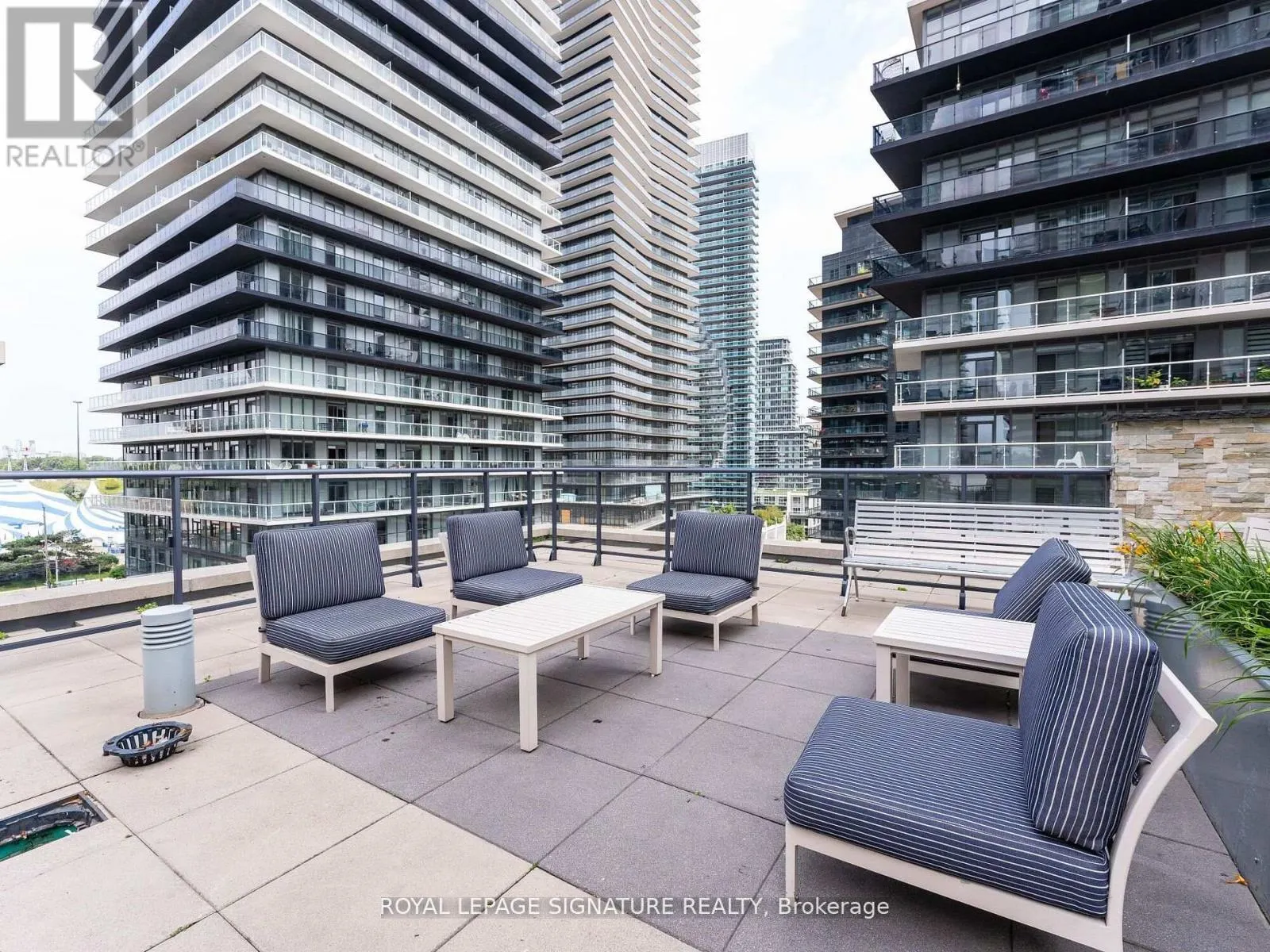 704 - 59 ANNIE CRAIG DRIVE