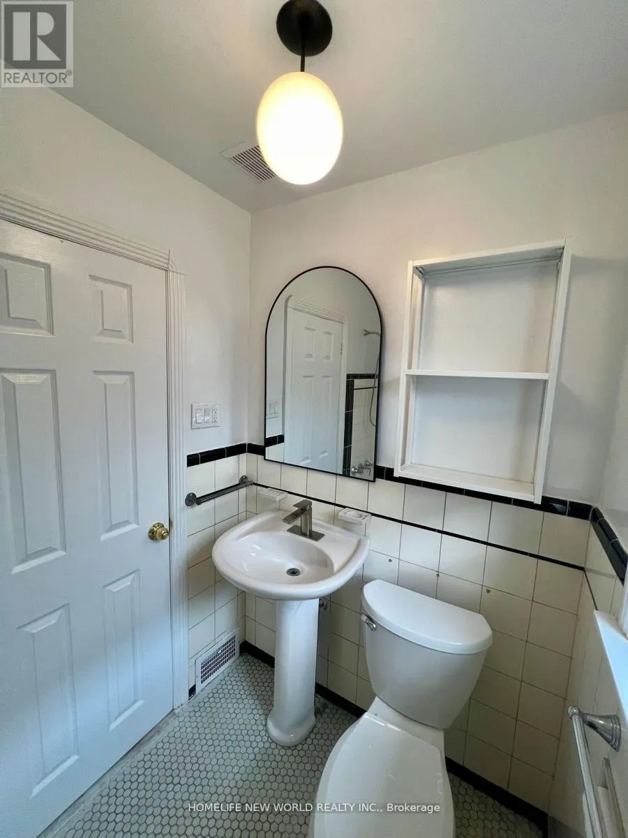 UPPER - 354 KANE AVENUE