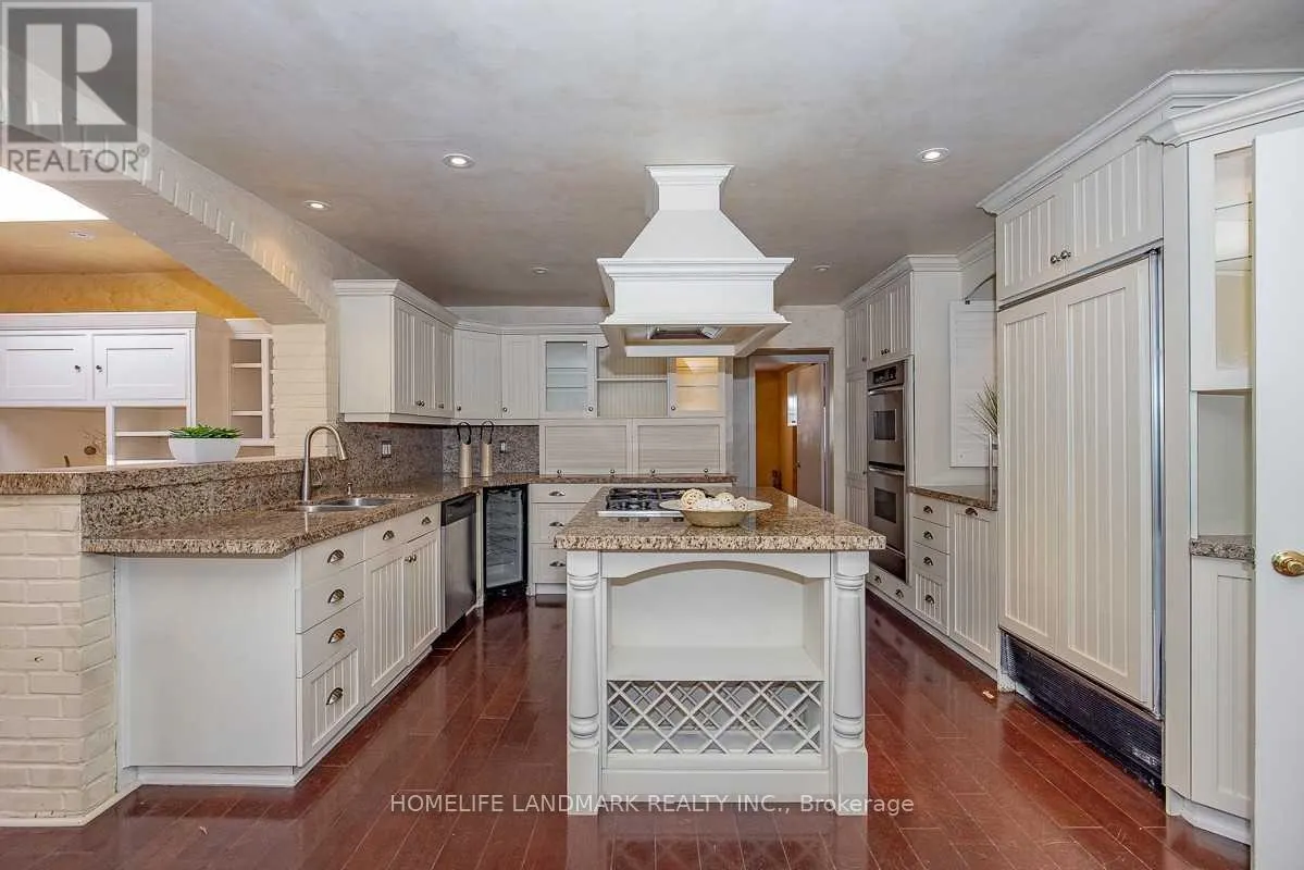 2301 BENNINGTON GATE