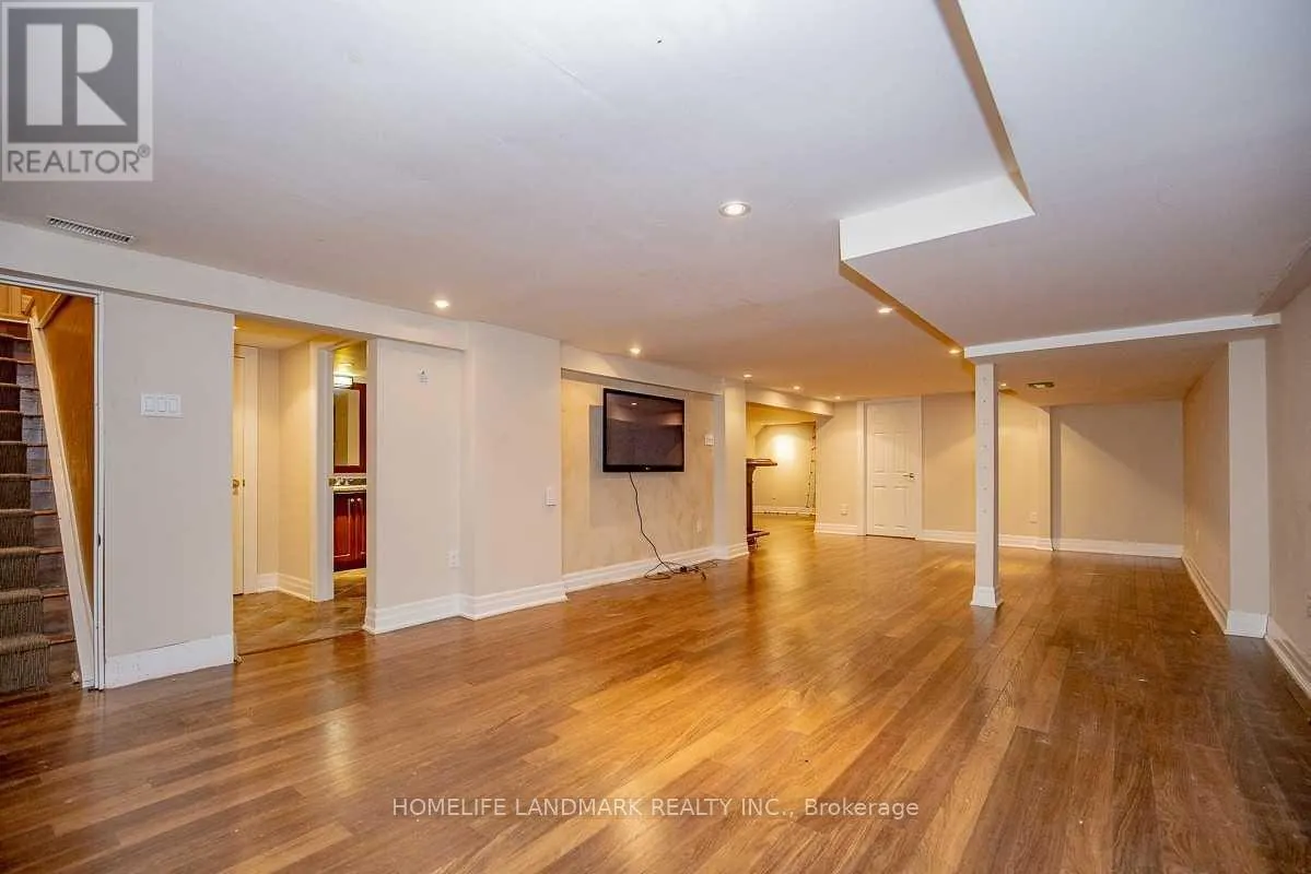 2301 BENNINGTON GATE