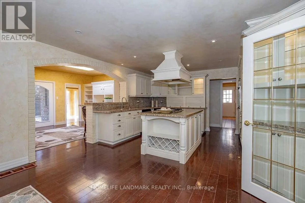 2301 BENNINGTON GATE