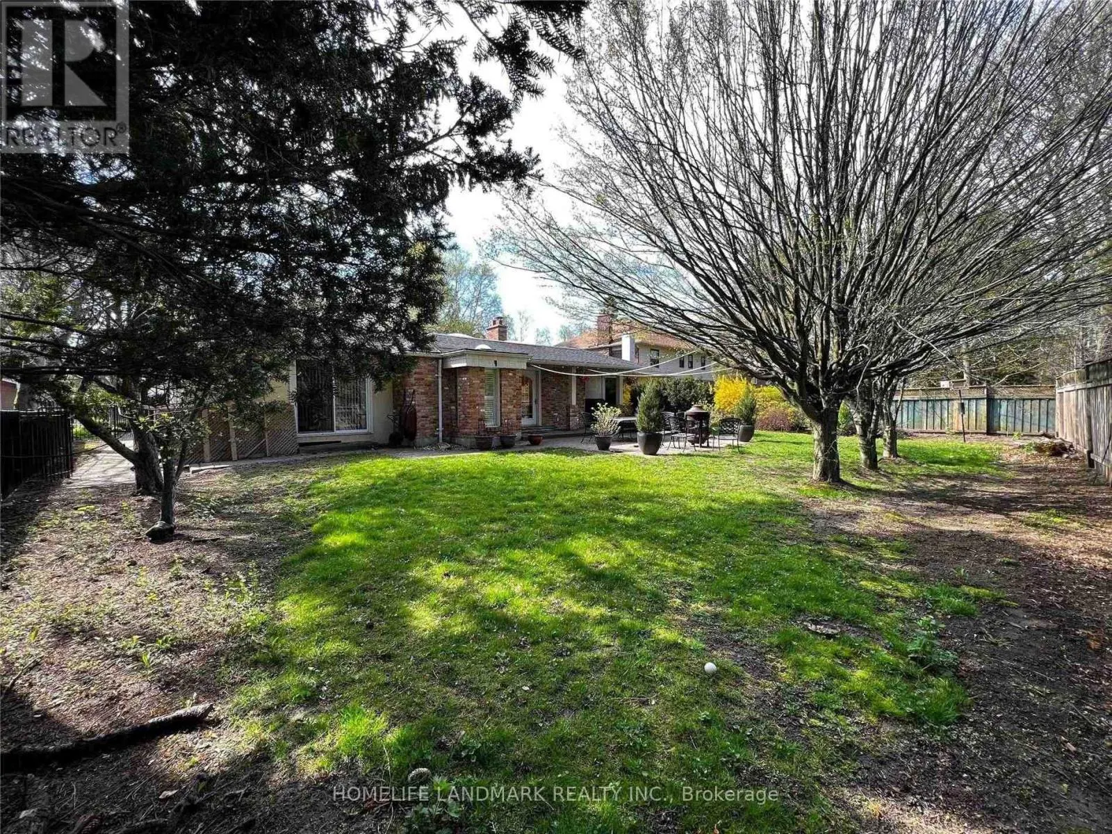 2301 BENNINGTON GATE