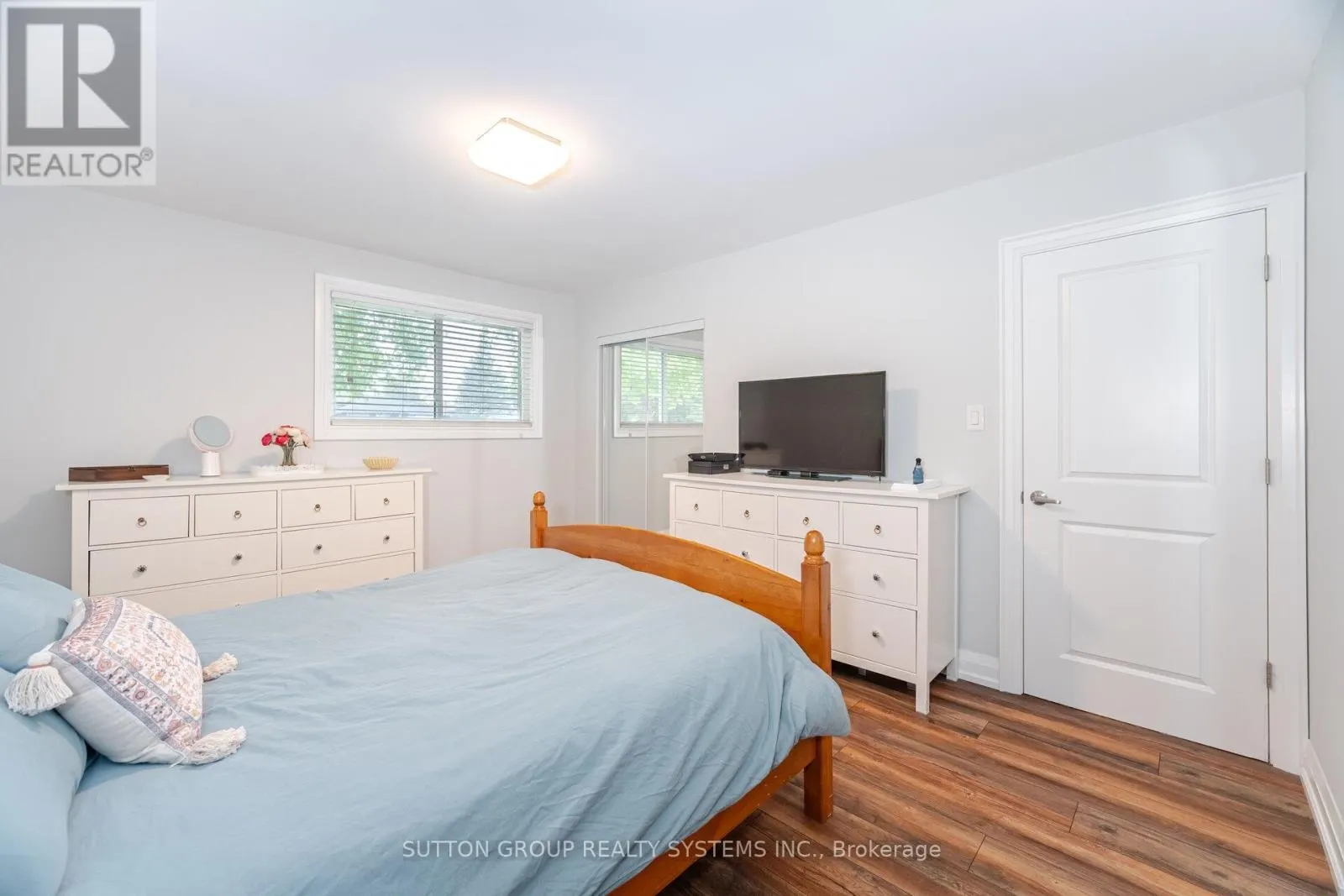 175 CONNAUGHT CRESCENT