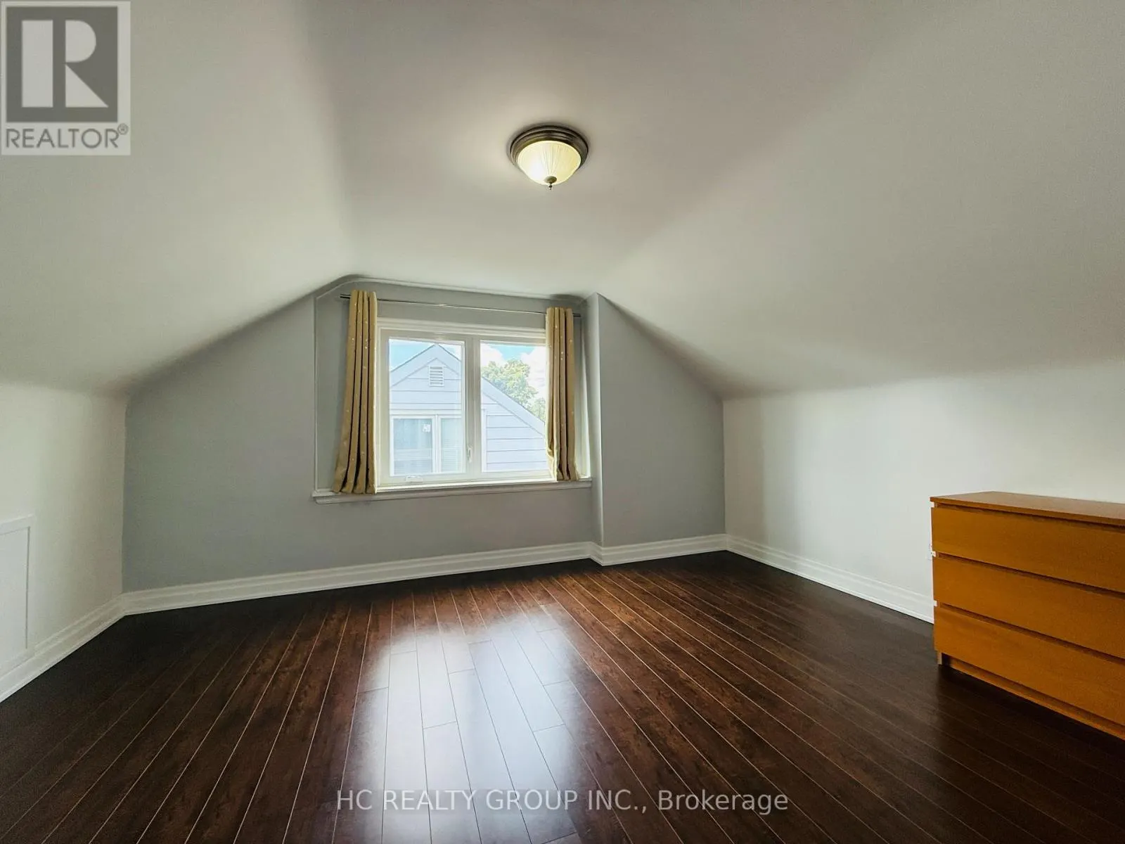 673 GLENGROVE AVENUE W