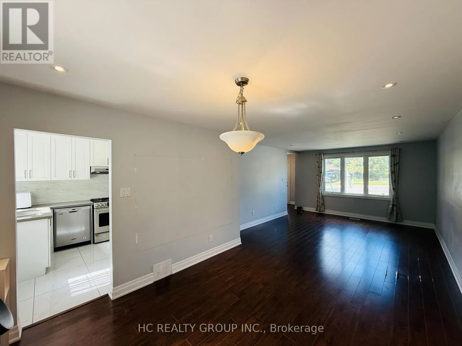 673 GLENGROVE AVENUE W