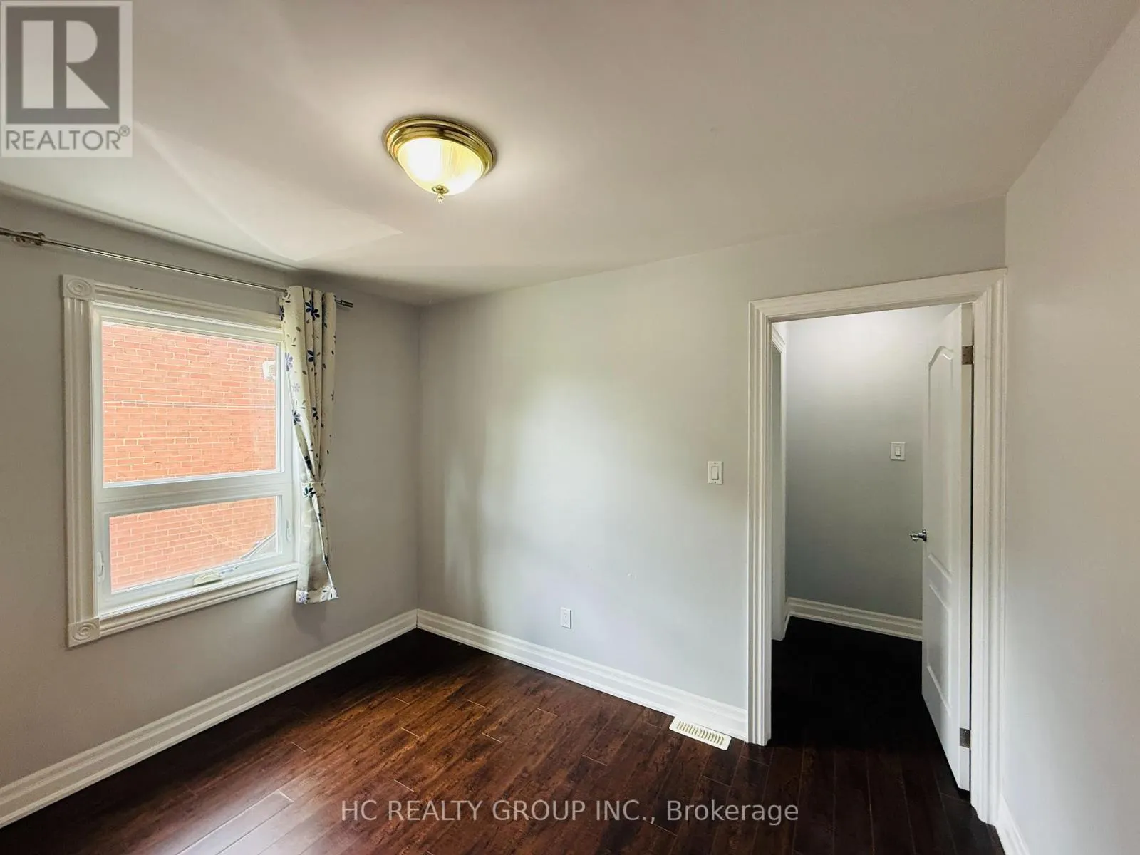 673 GLENGROVE AVENUE W