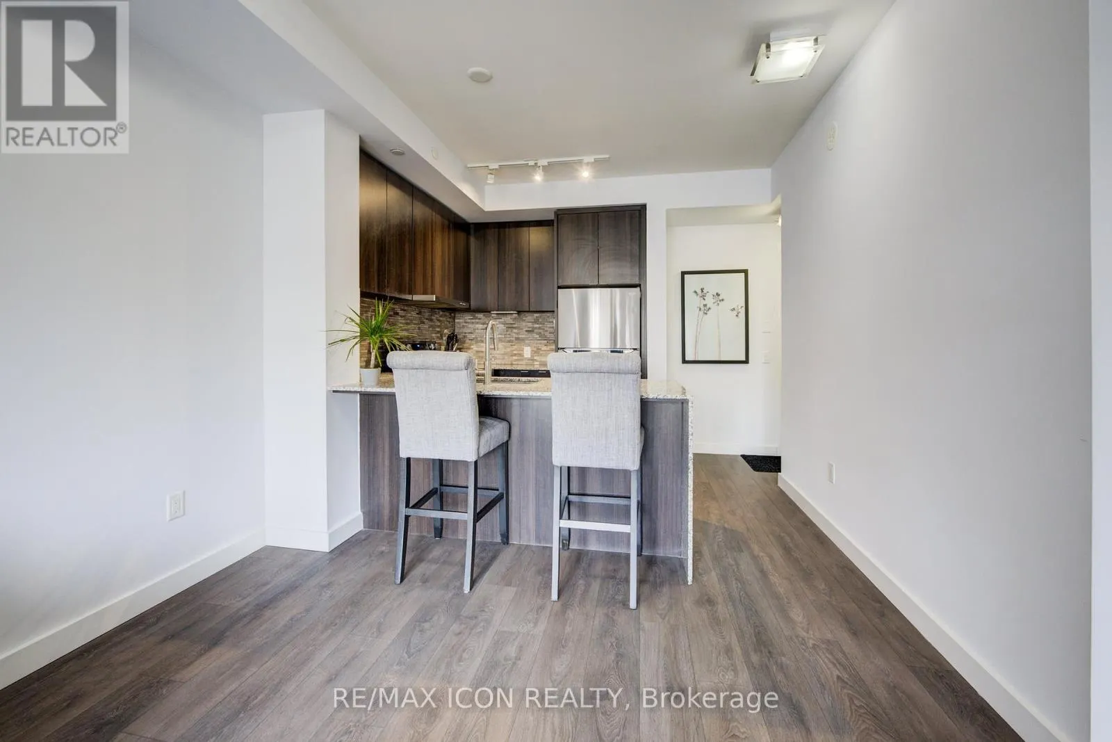 201 - 5005 HARVARD ROAD