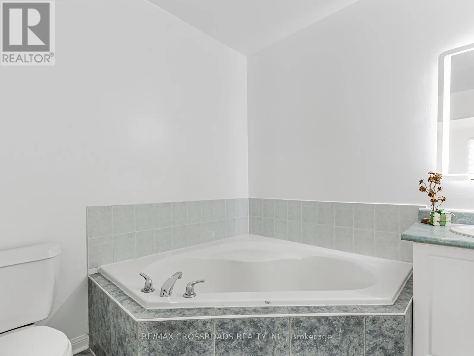 59 - 3051 FINCH AVENUE