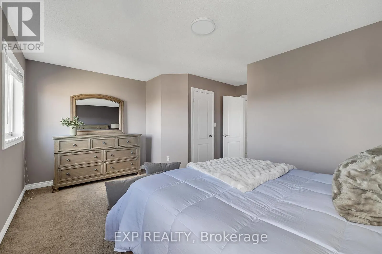 3438 FOUNTAIN PARK AVENUE