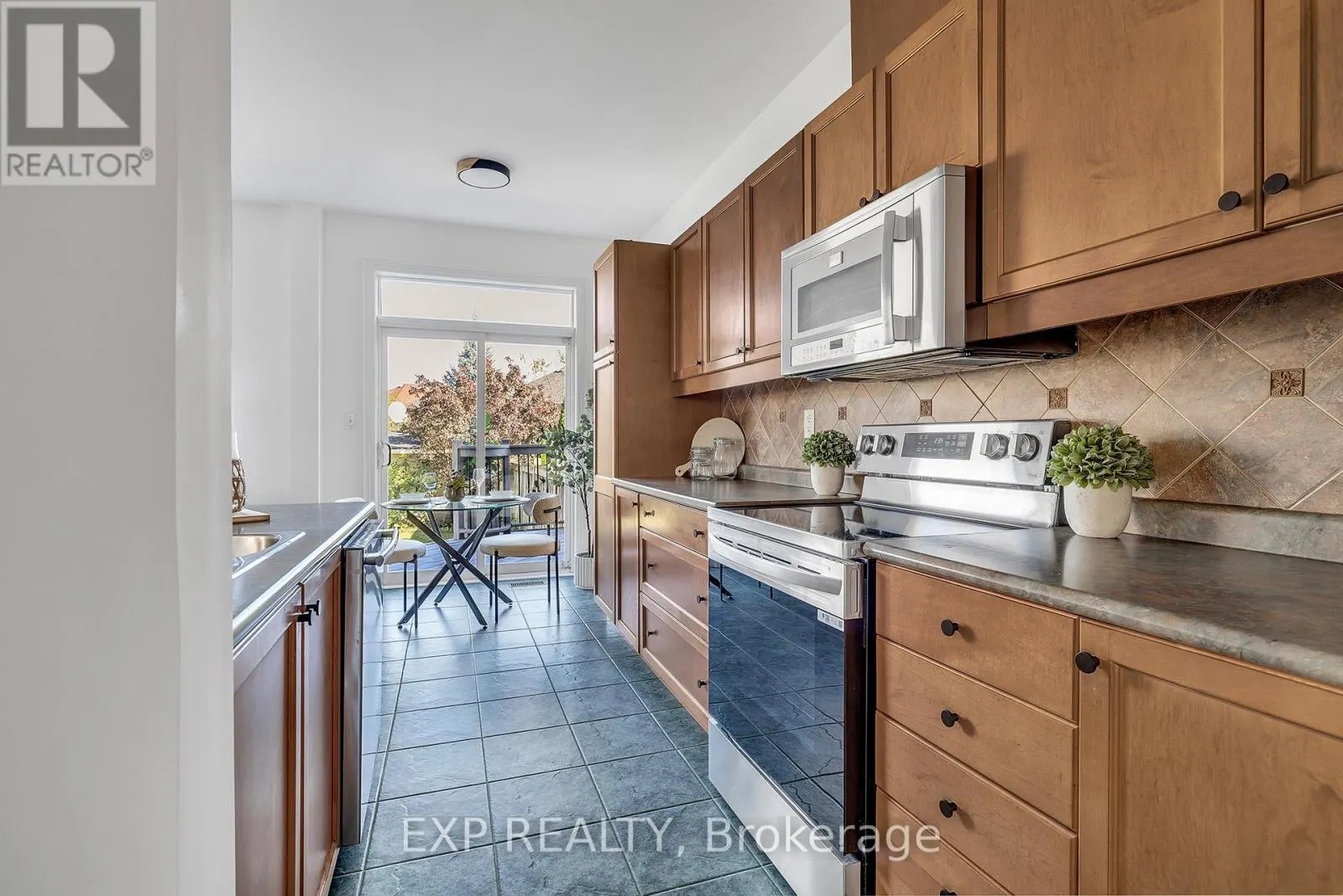 3438 FOUNTAIN PARK AVENUE