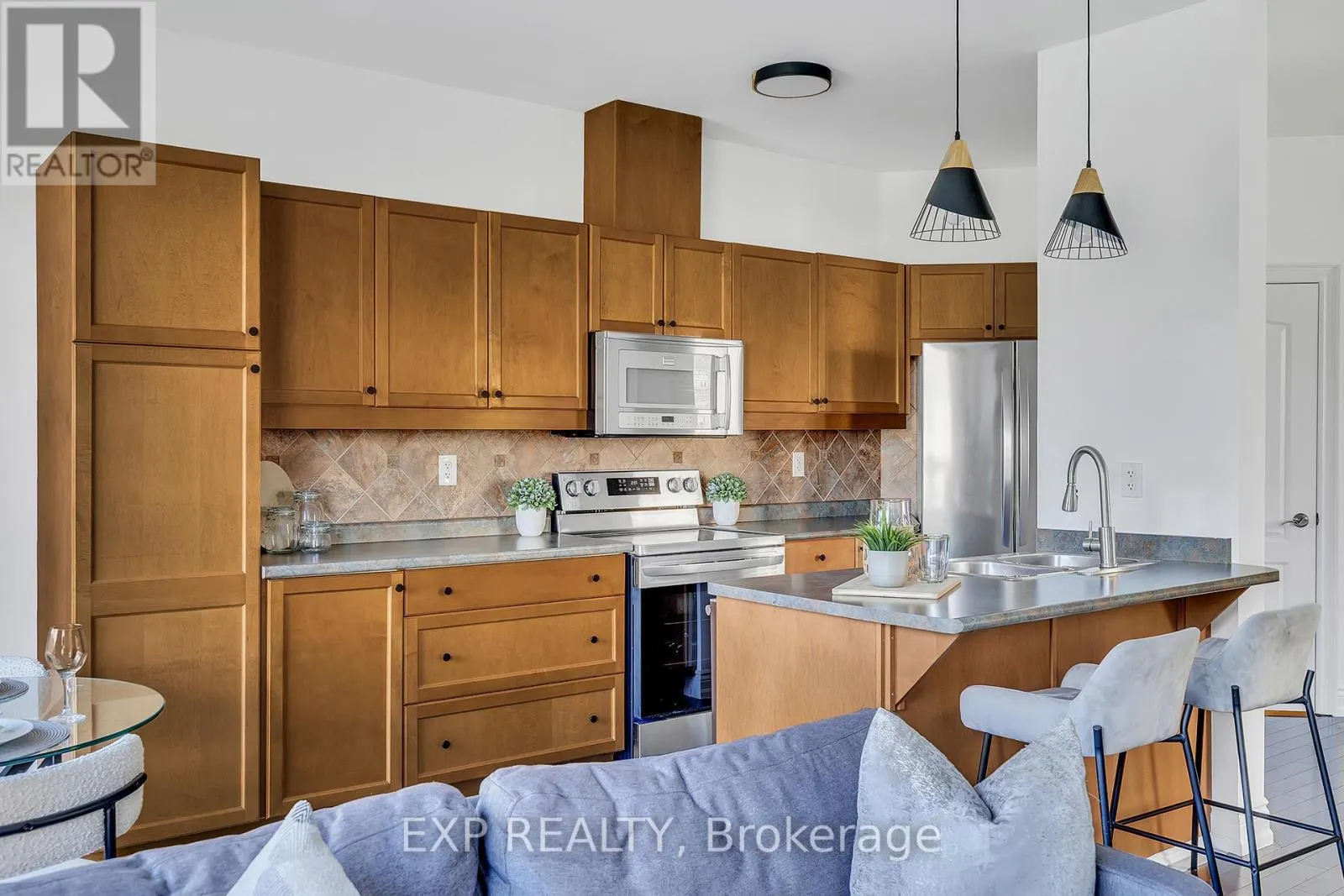 3438 FOUNTAIN PARK AVENUE