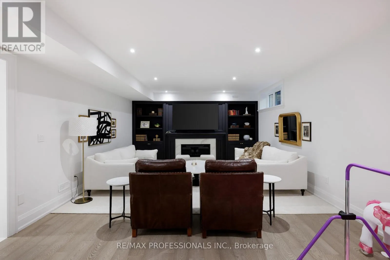 2B FAIRWAY ROAD