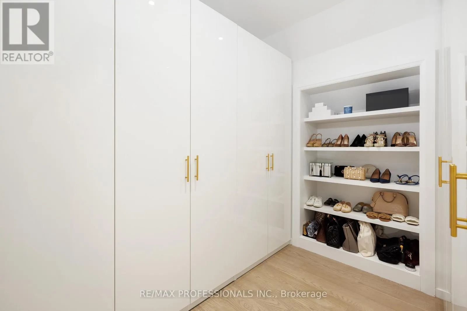 2B FAIRWAY ROAD