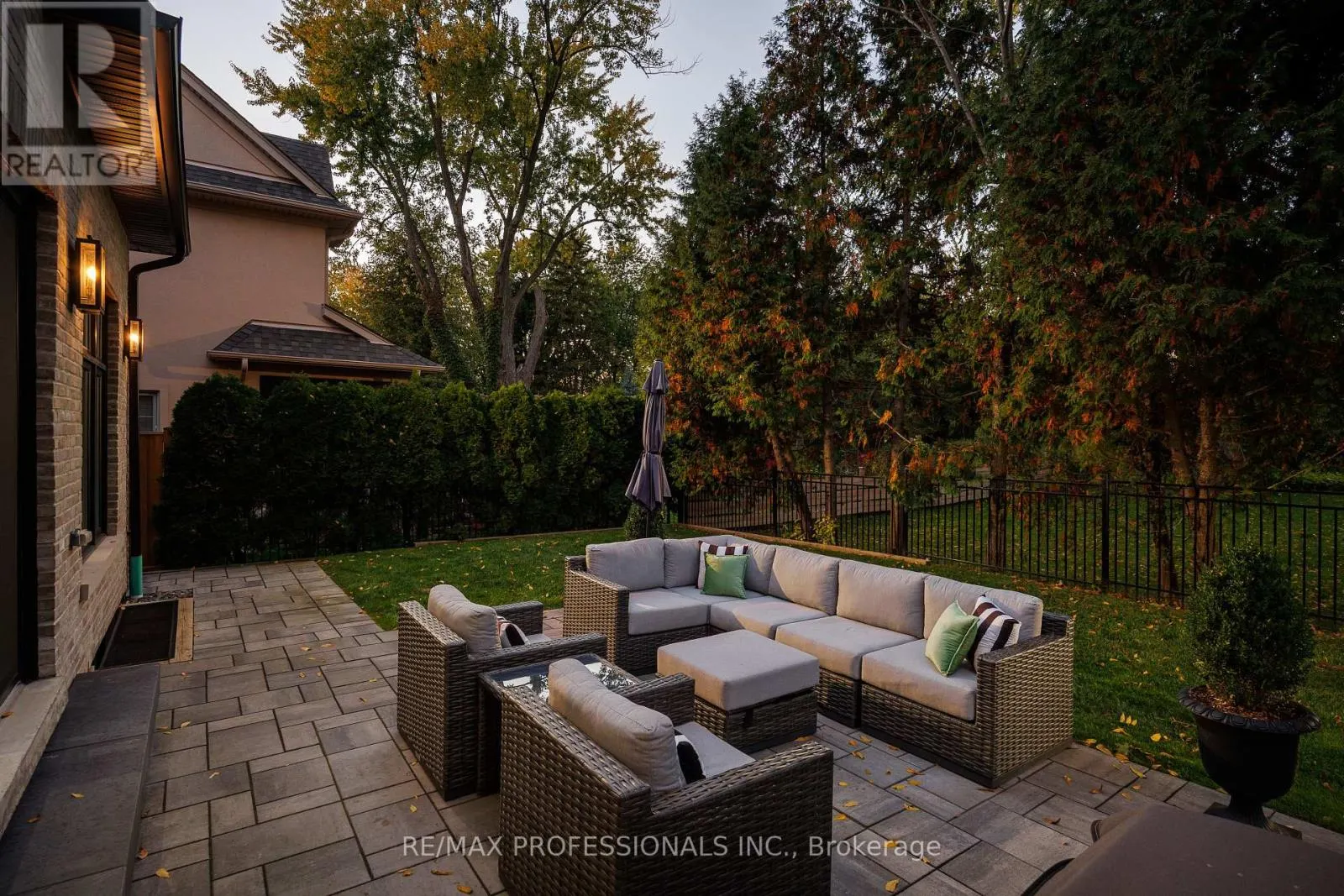 2B FAIRWAY ROAD