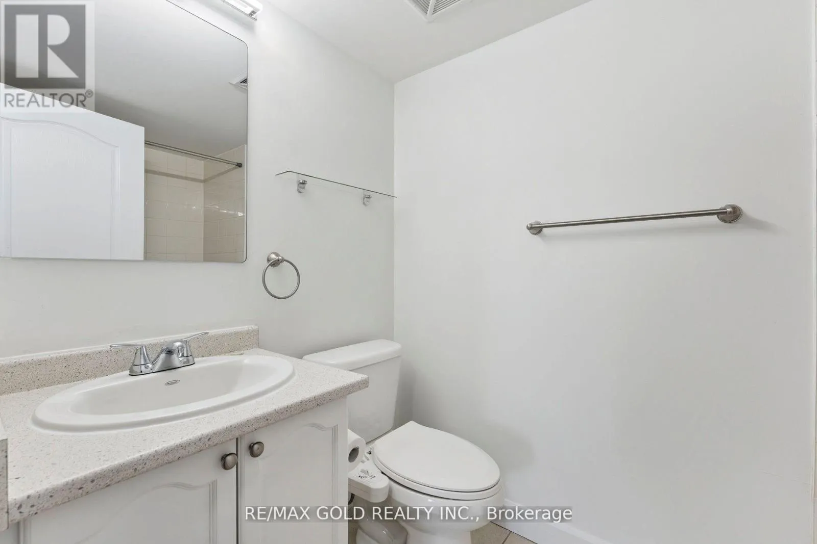 2104 - 6 DAYSPRING CIRCLE