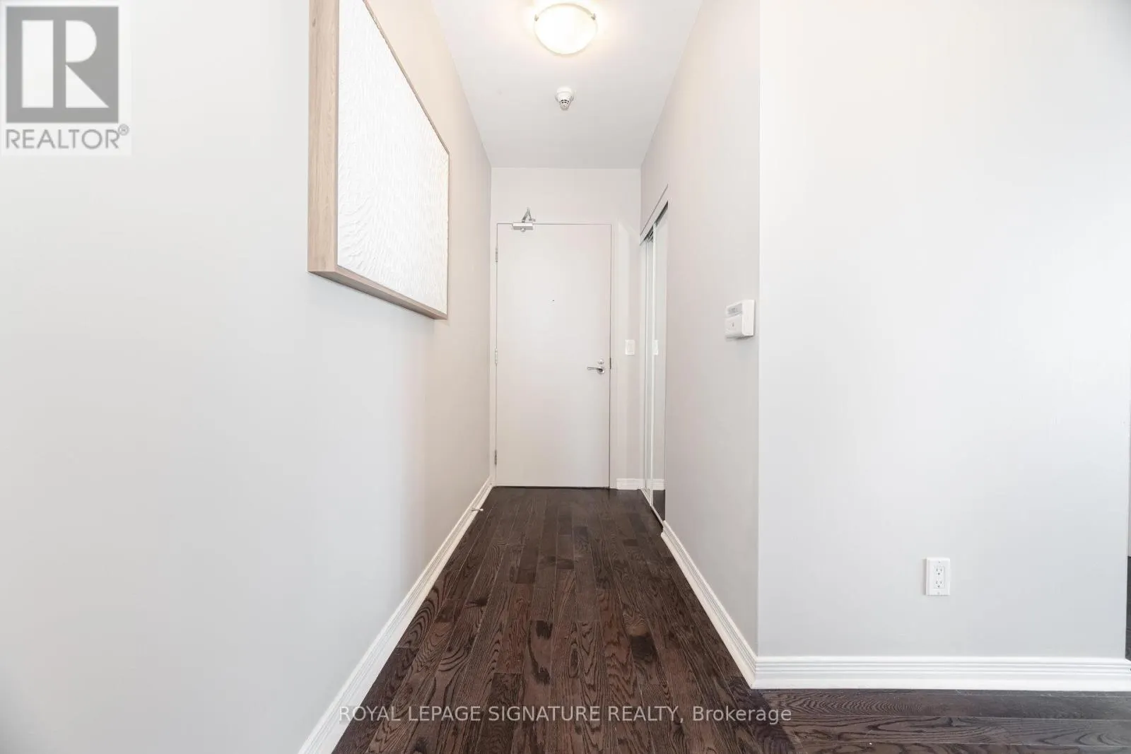 1404 - 15 LEGION ROAD