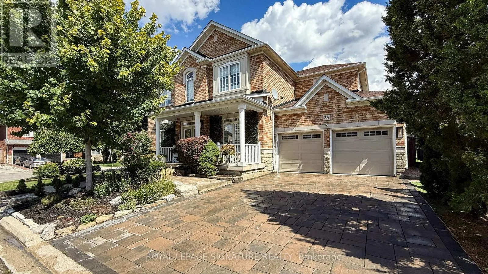 25 SAWSTON CIRCLE