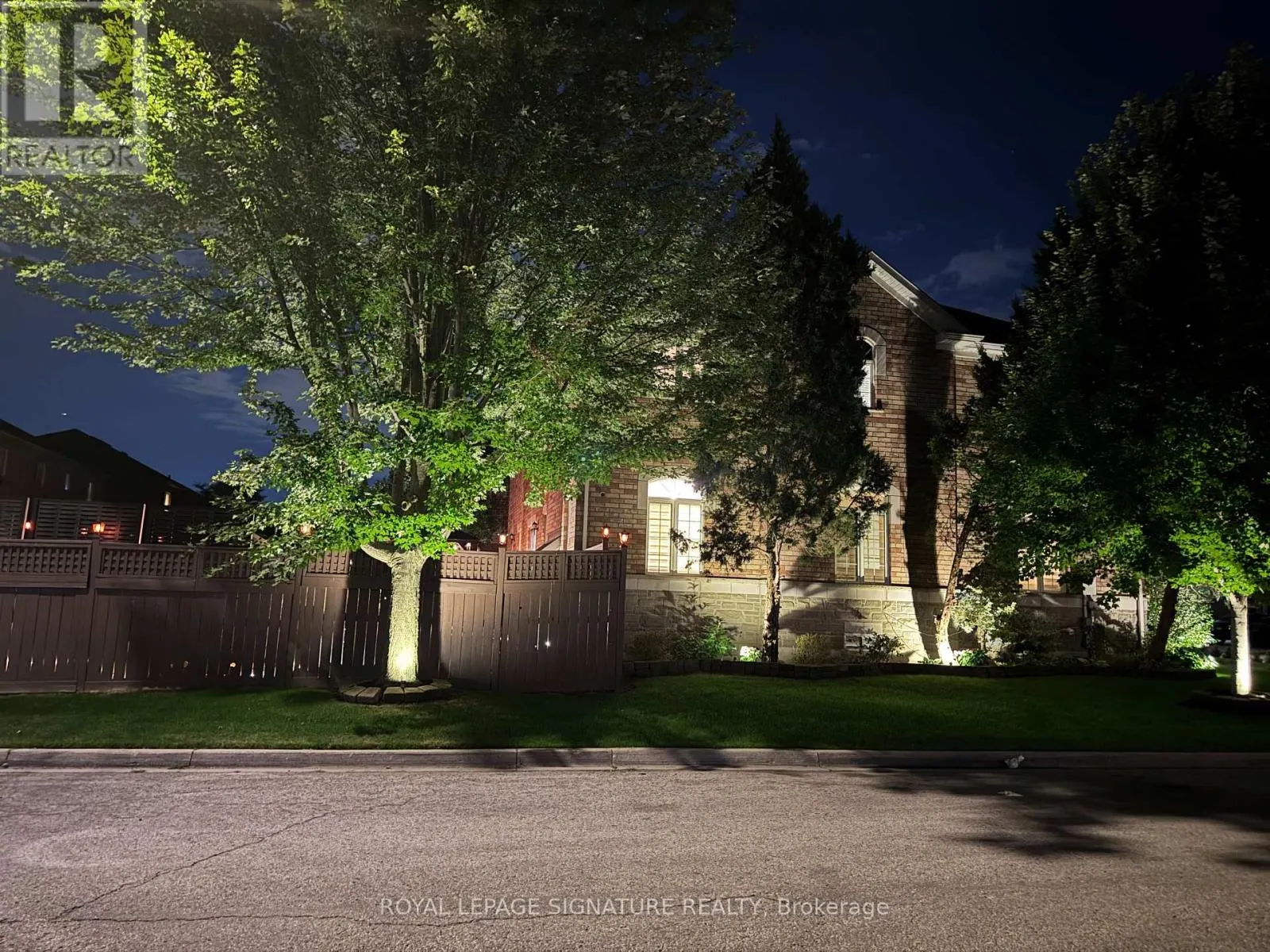 25 SAWSTON CIRCLE