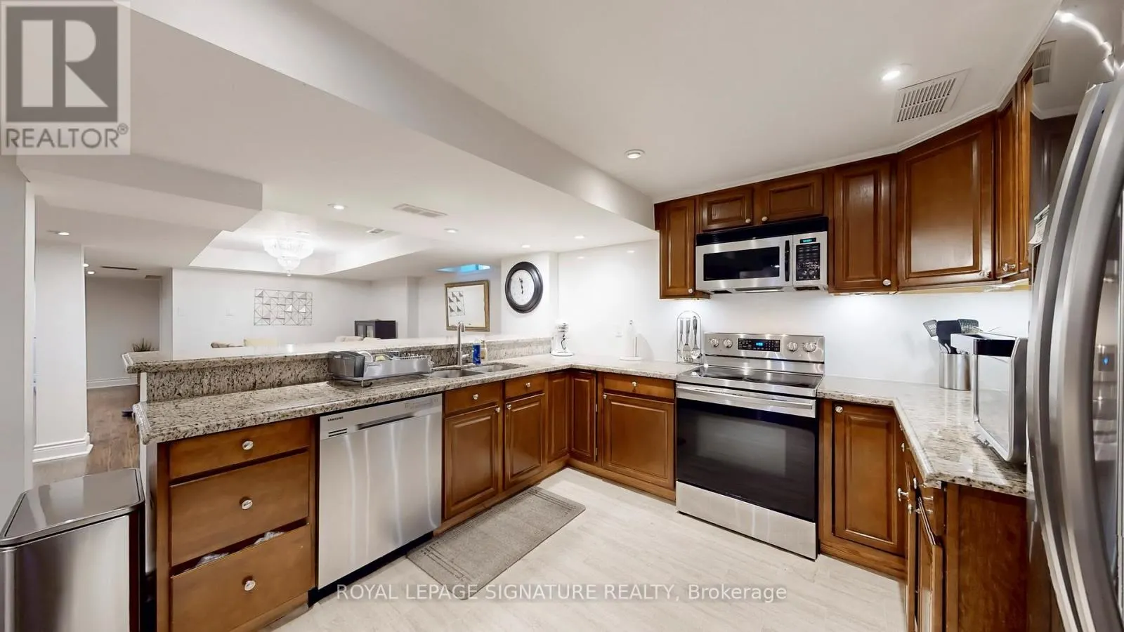 25 SAWSTON CIRCLE