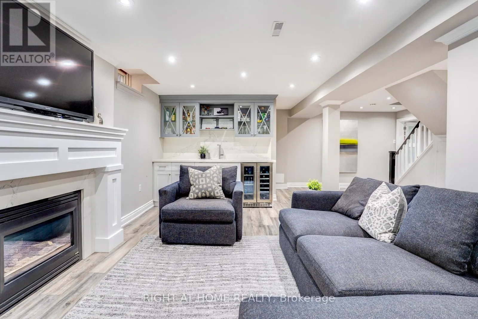 4021 SASHA COURT