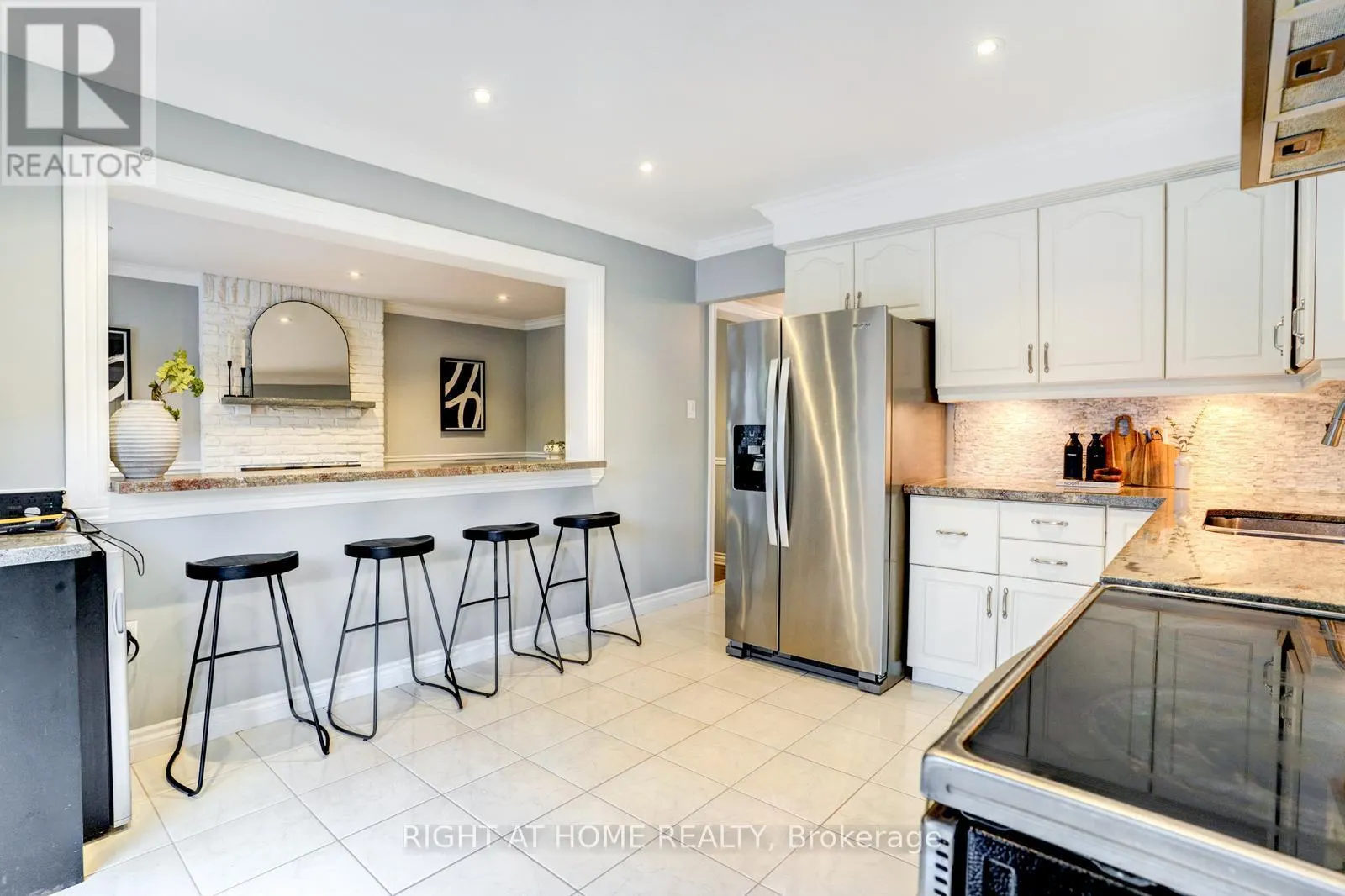 4021 SASHA COURT