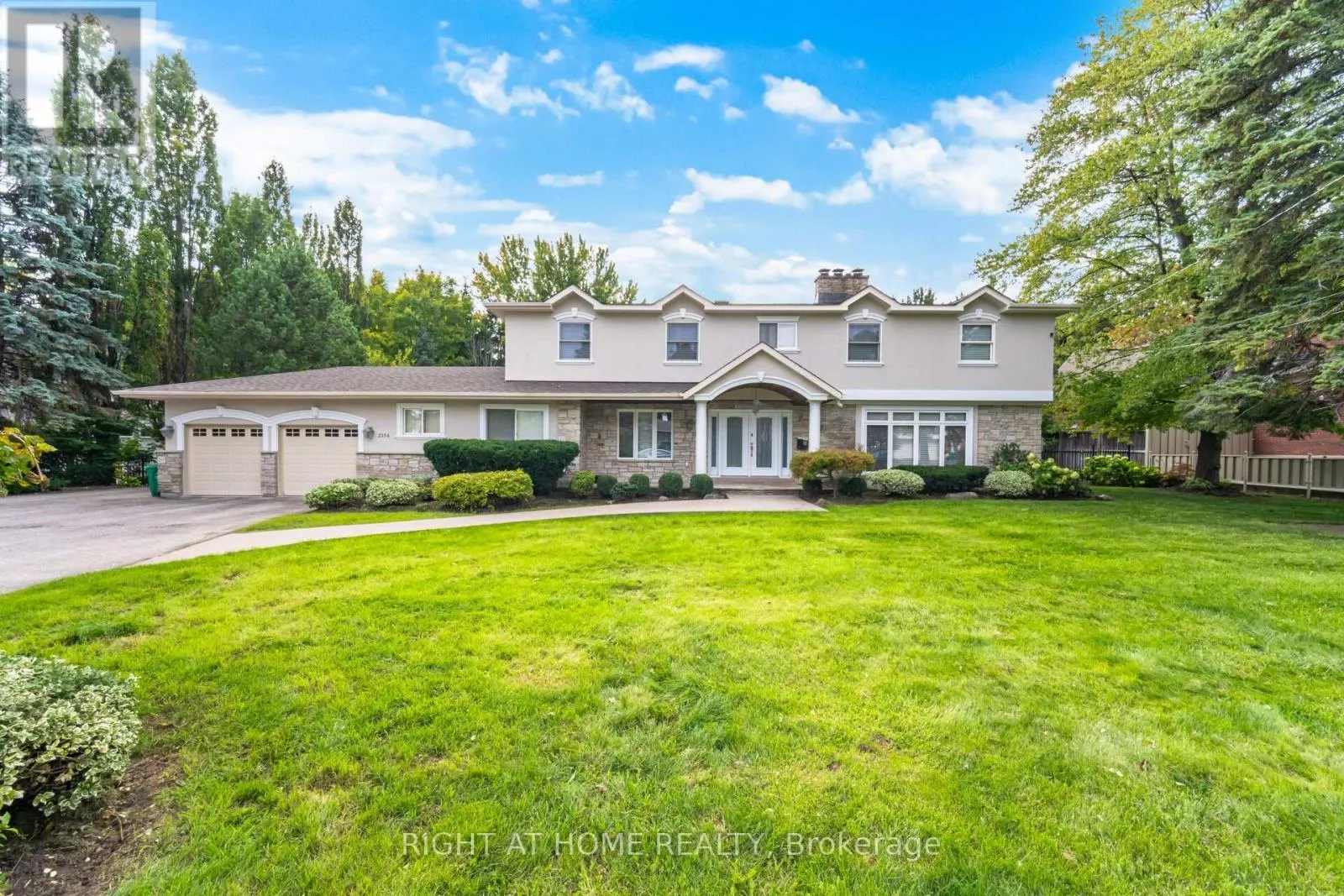 2154 ONEIDA CRESCENT