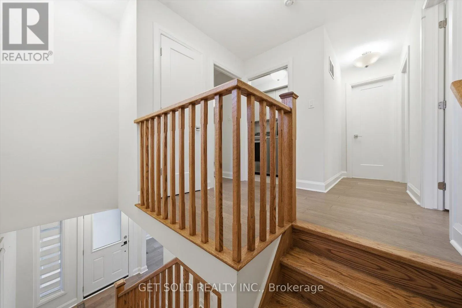 18 MILL STREET S