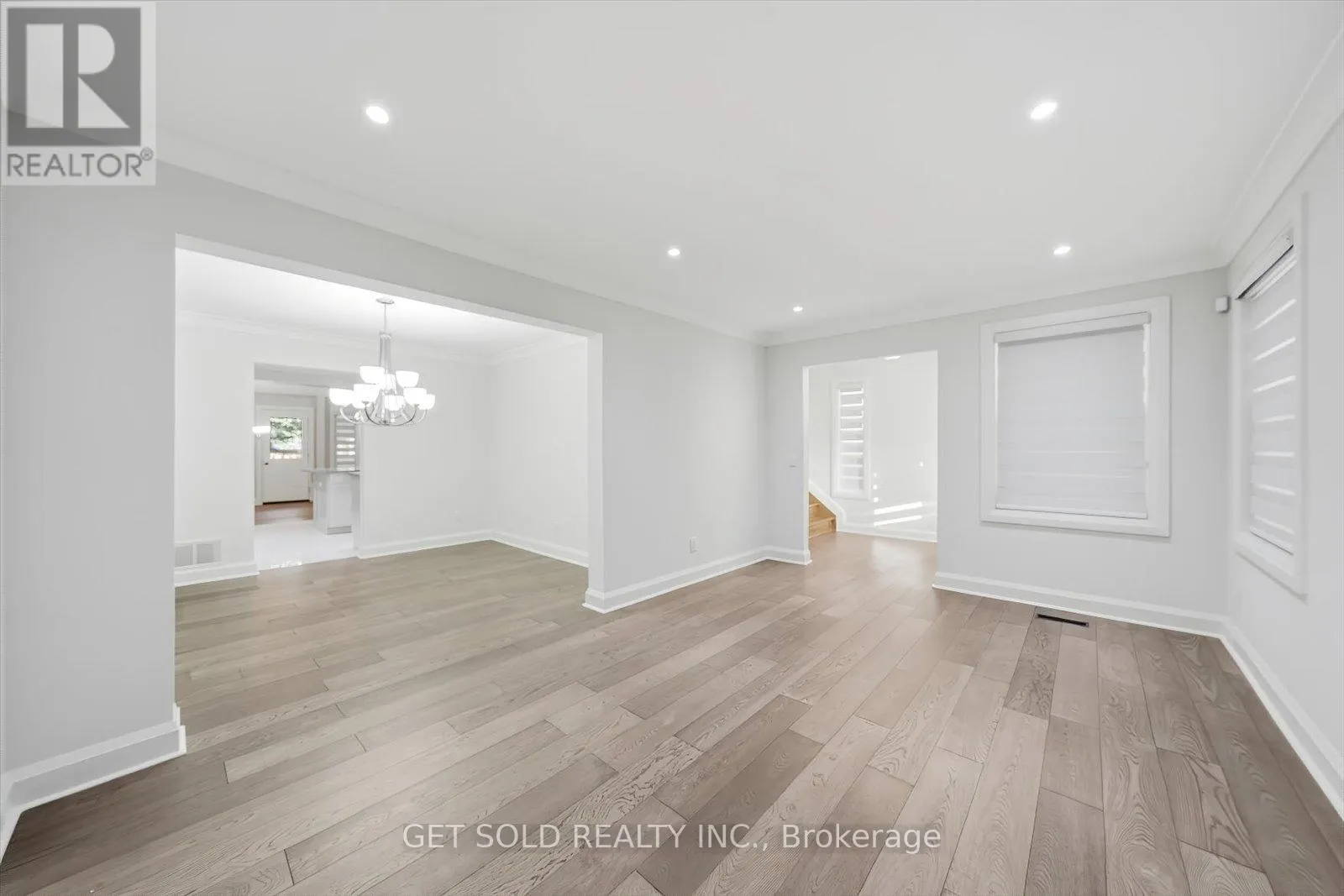 18 MILL STREET S
