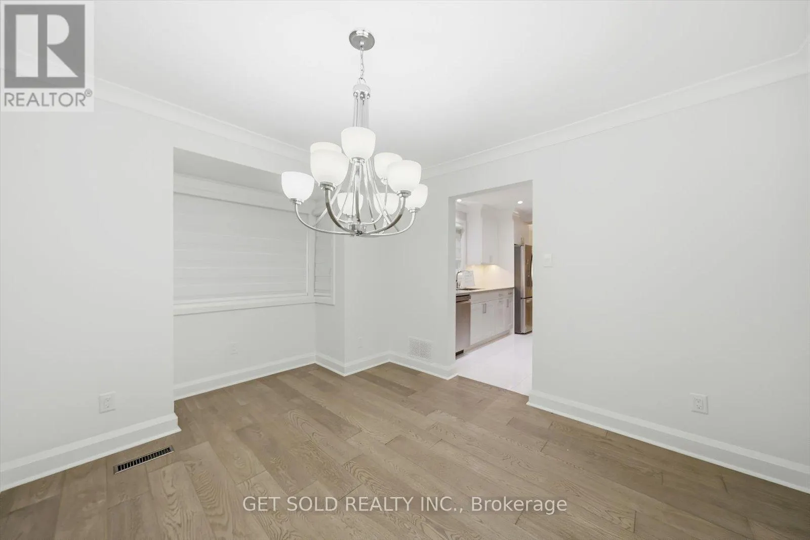 18 MILL STREET S