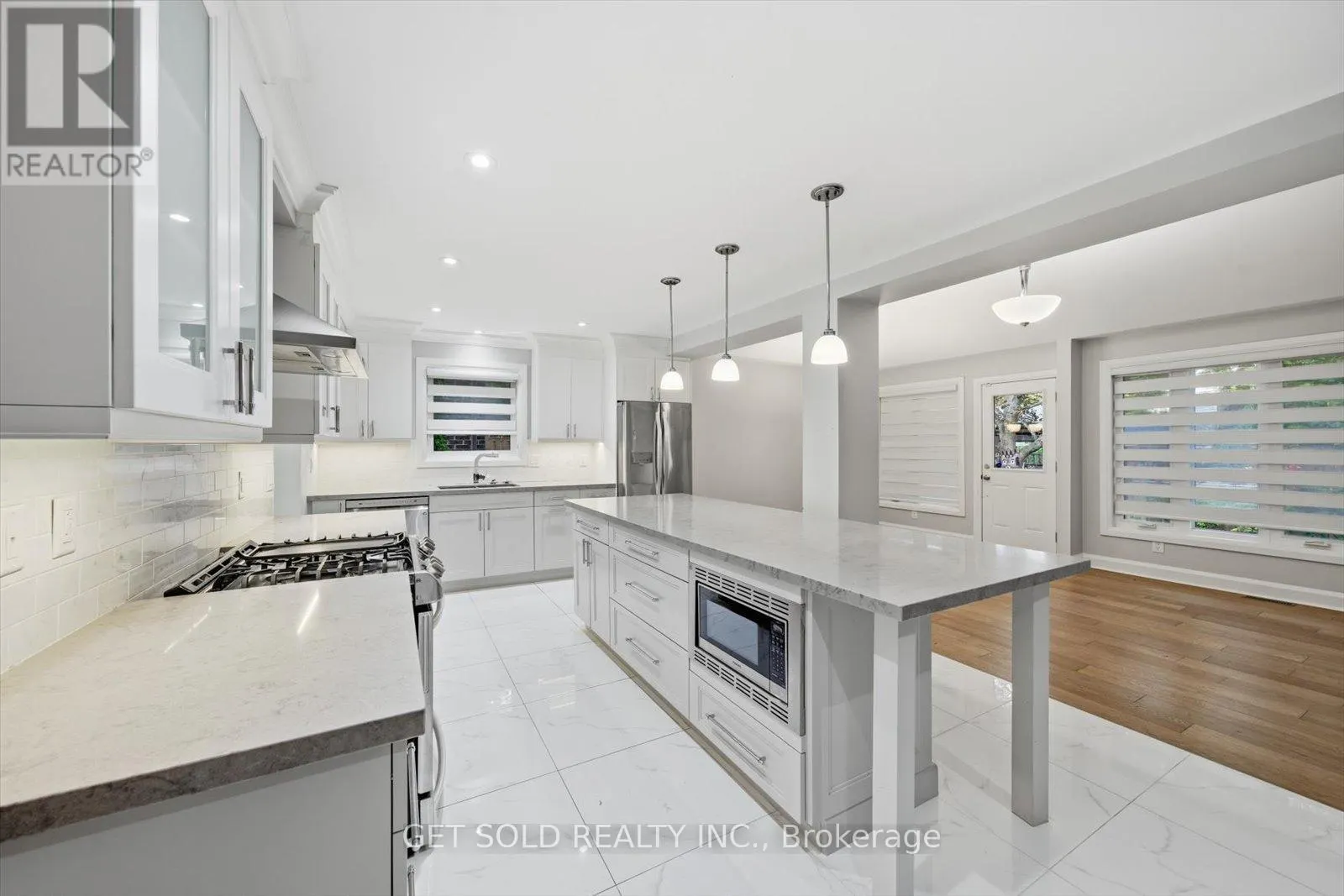 18 MILL STREET S