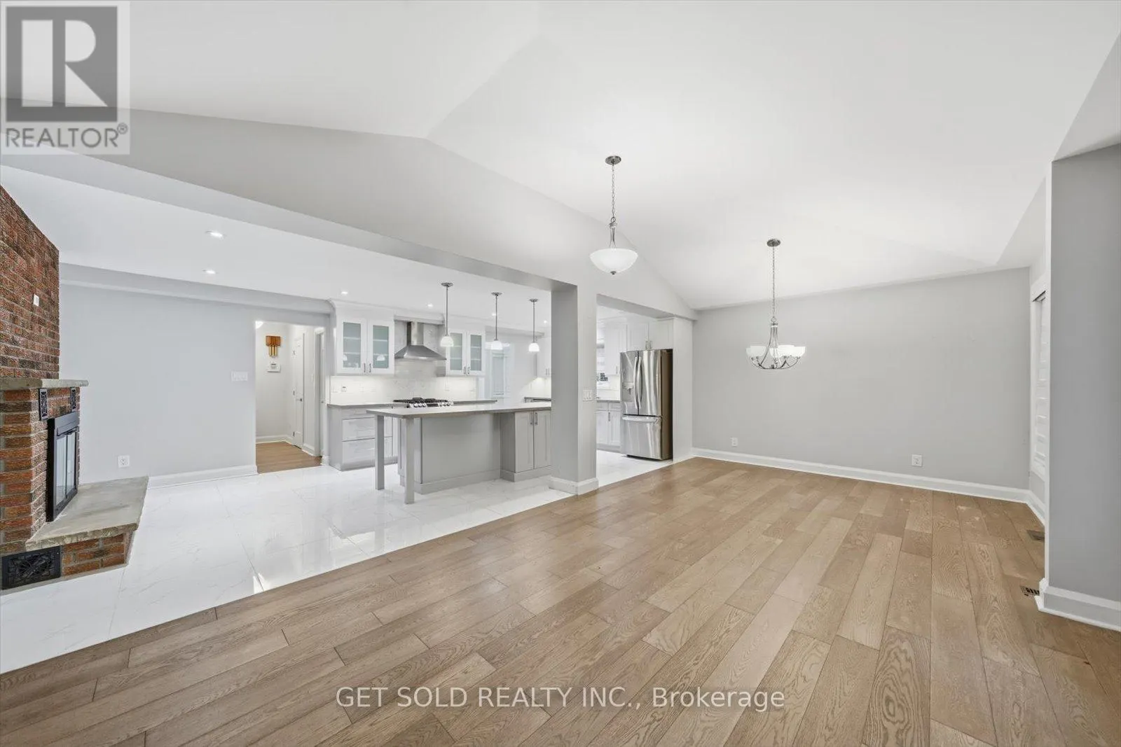 18 MILL STREET S