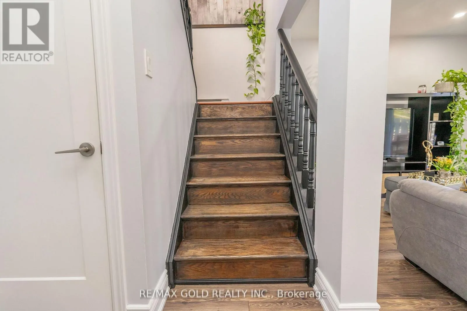 18 JULIETTE SQUARE