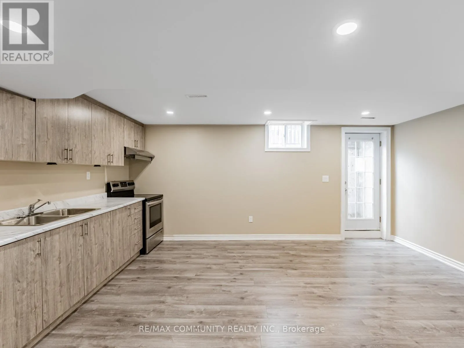 18 OLLIE AVENUE