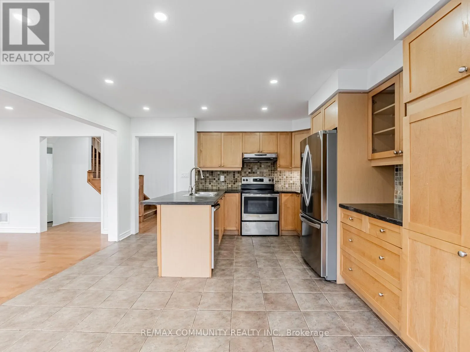 18 OLLIE AVENUE