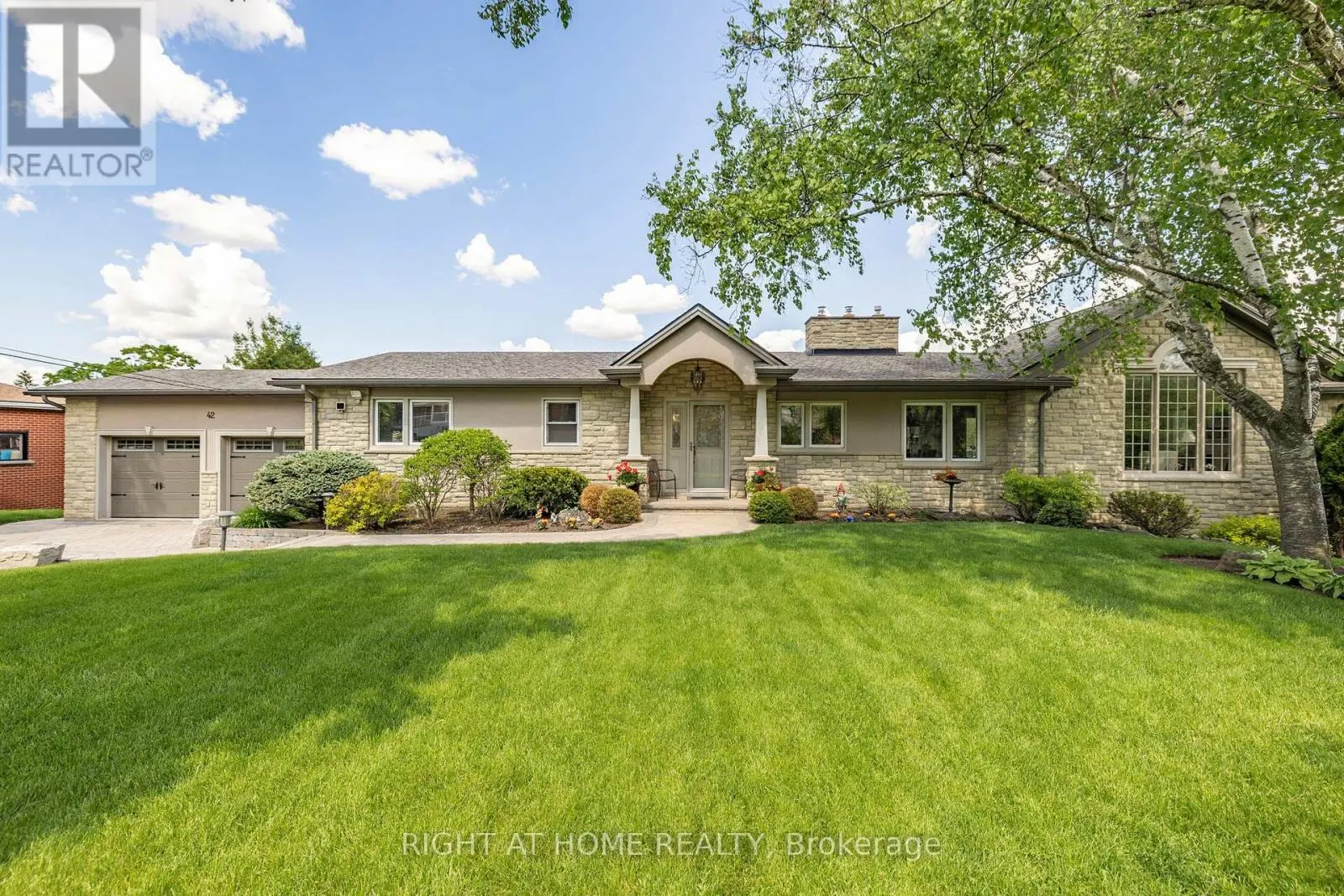 42 VALLEYVIEW ROAD