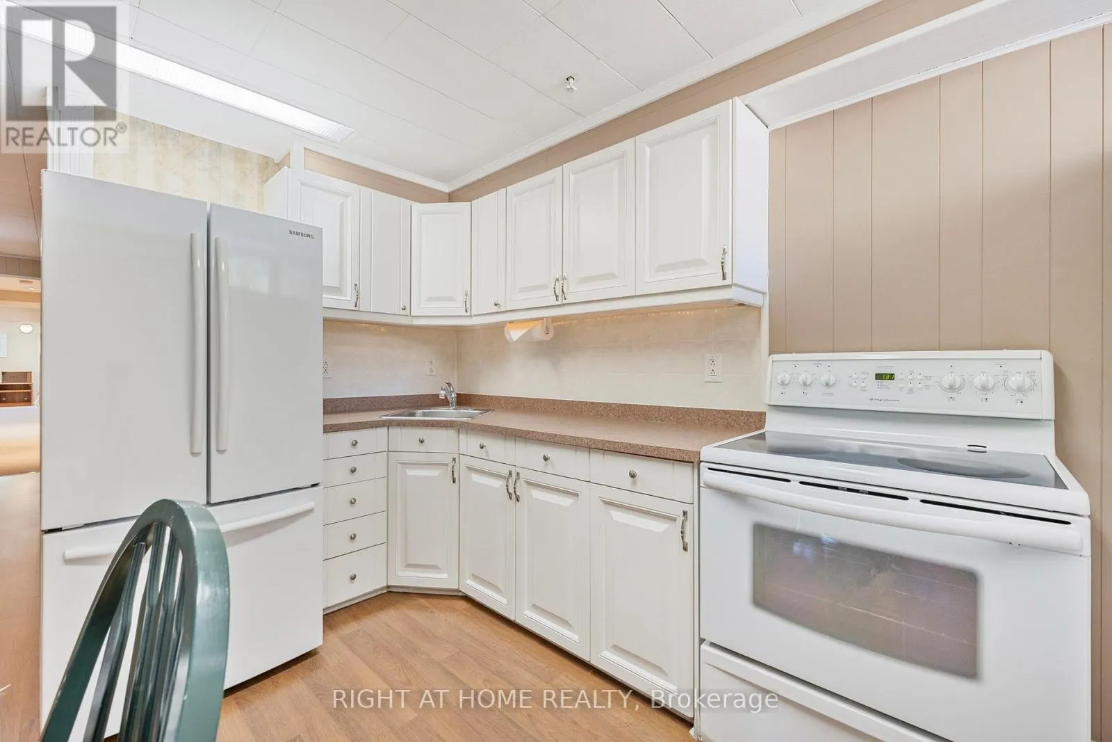 42 VALLEYVIEW ROAD