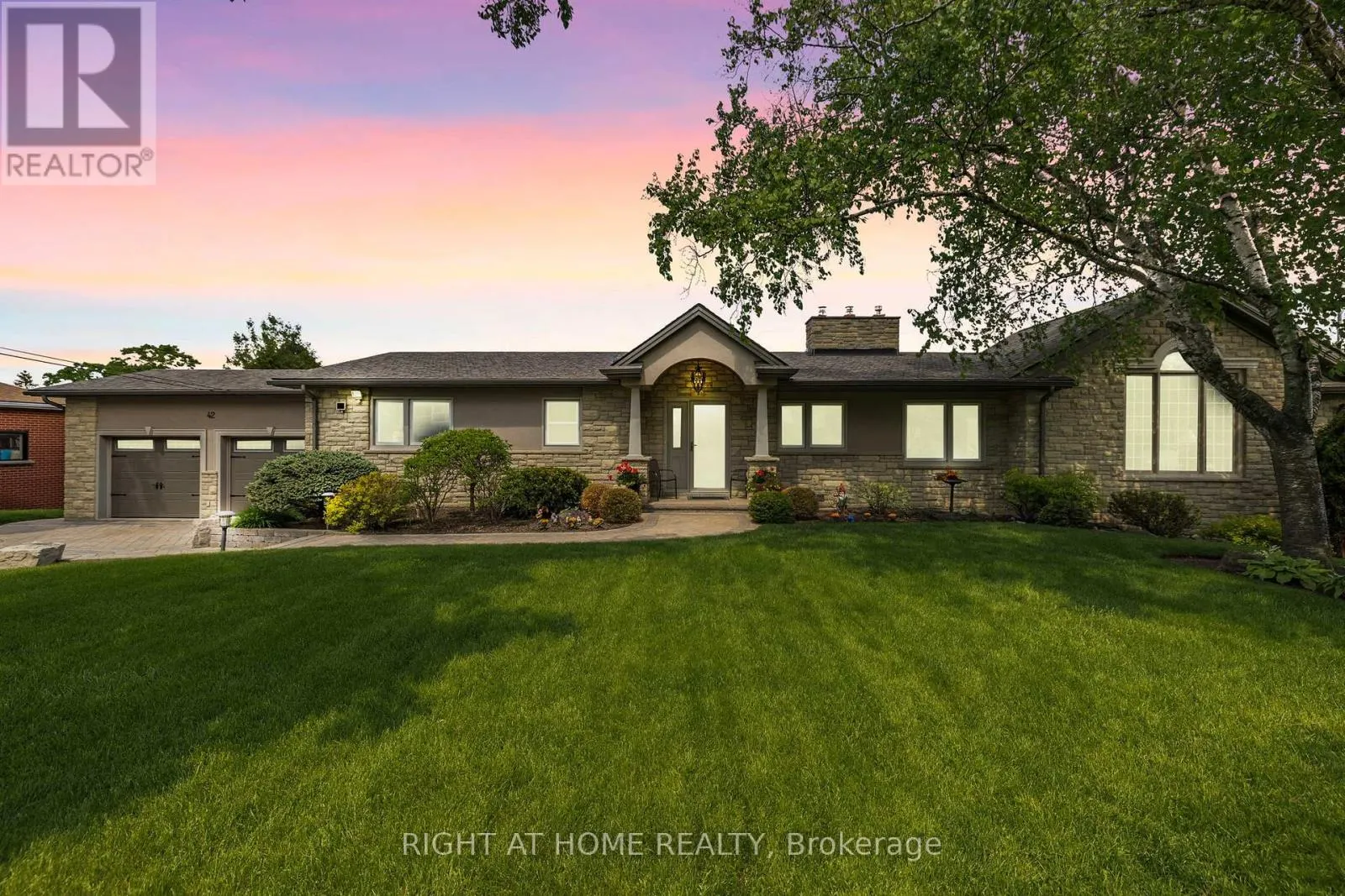 42 VALLEYVIEW ROAD