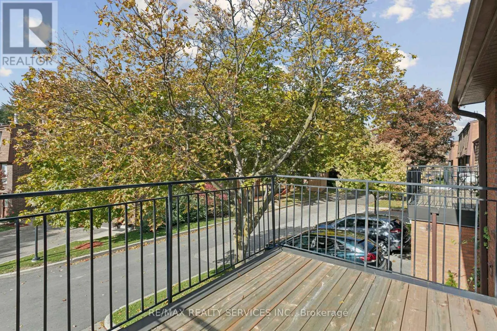 27 - 3395 CLIFF ROAD N