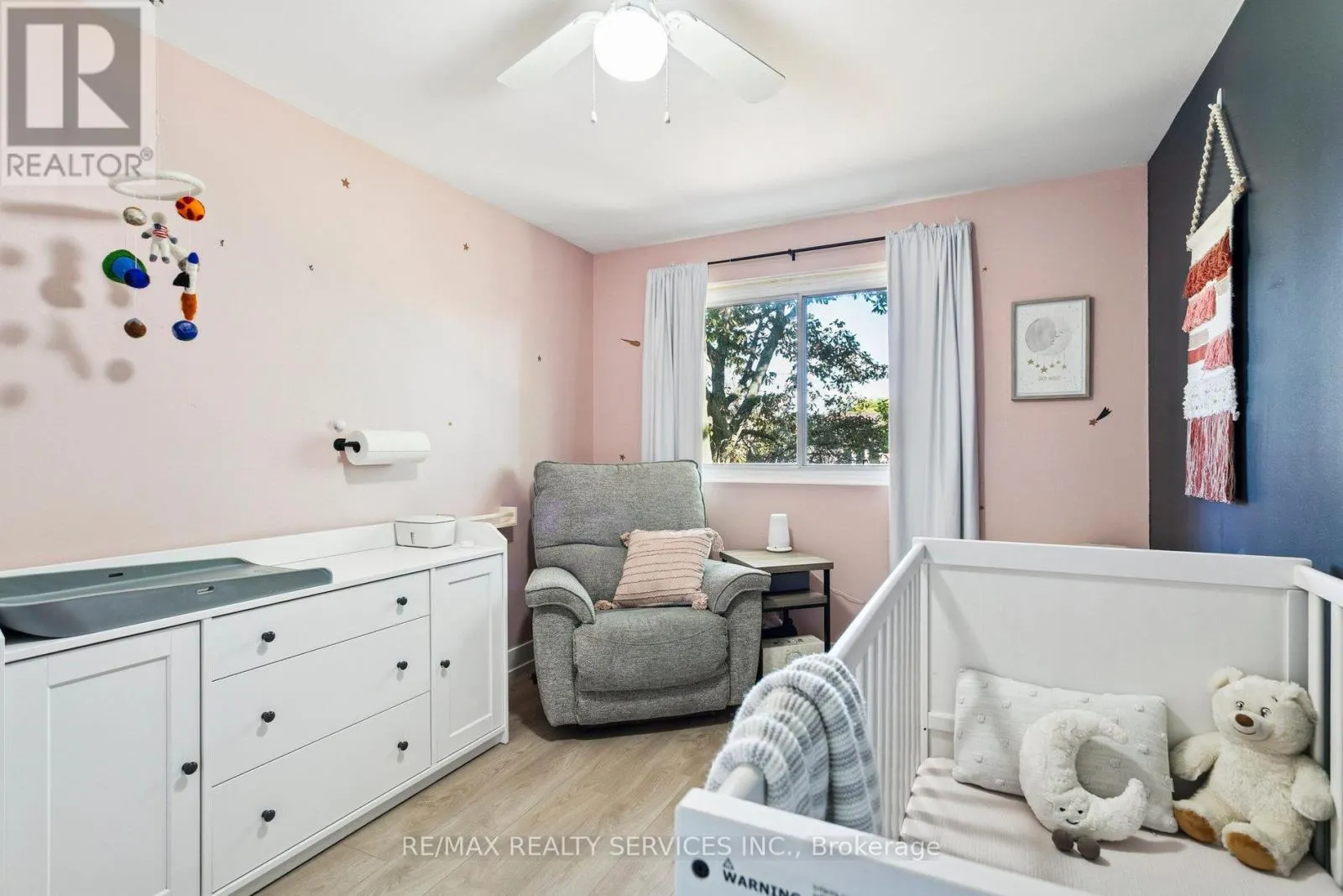 27 - 3395 CLIFF ROAD N