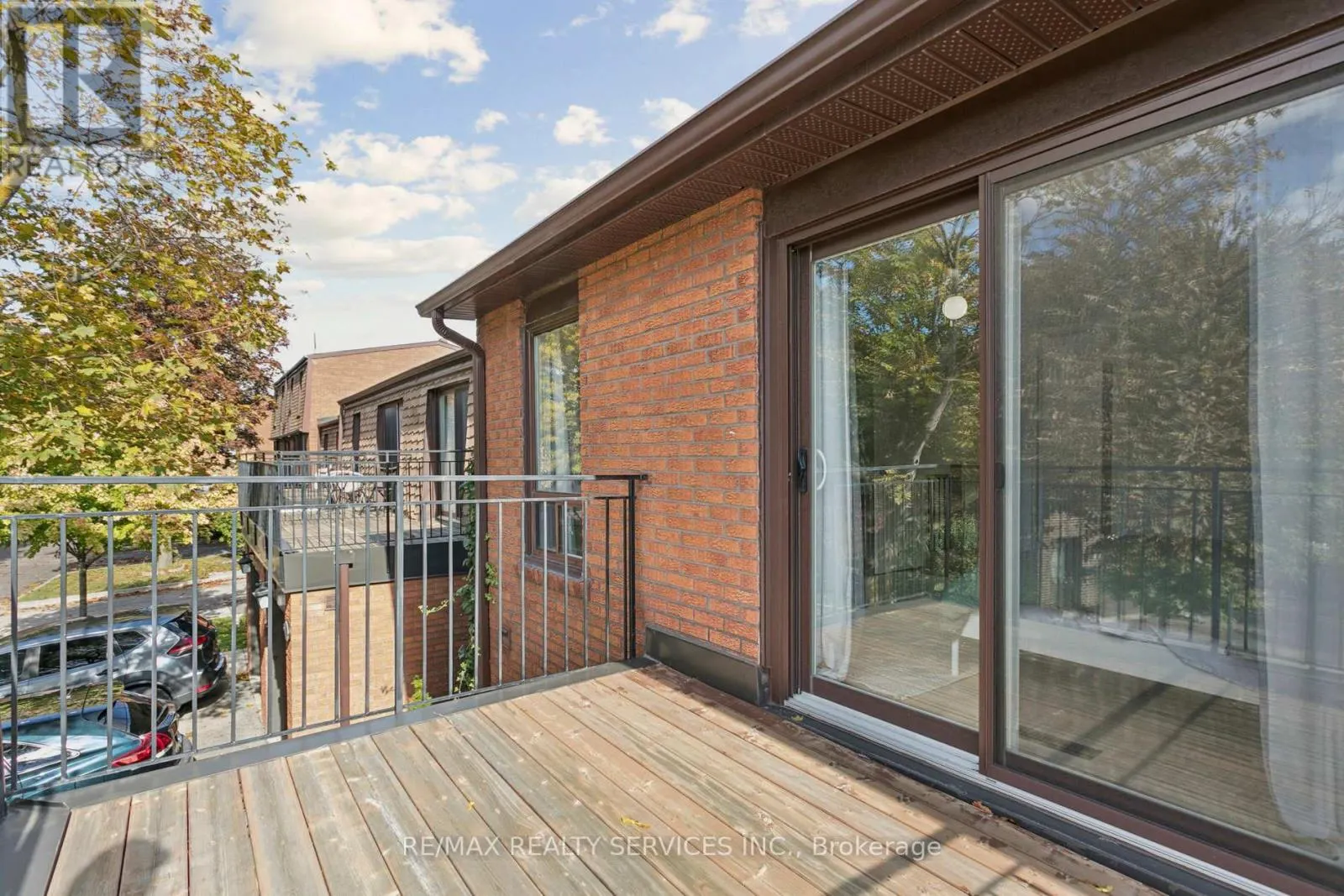 27 - 3395 CLIFF ROAD N