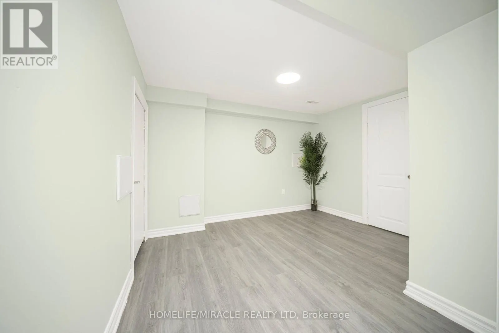 3777 WOODRUFF CRESCENT