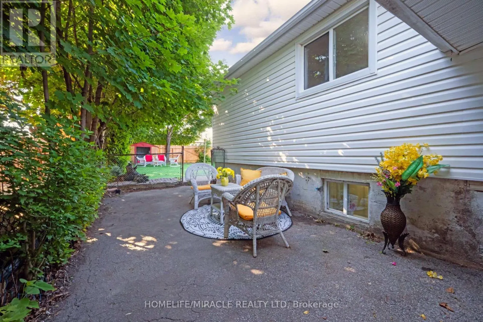 3777 WOODRUFF CRESCENT