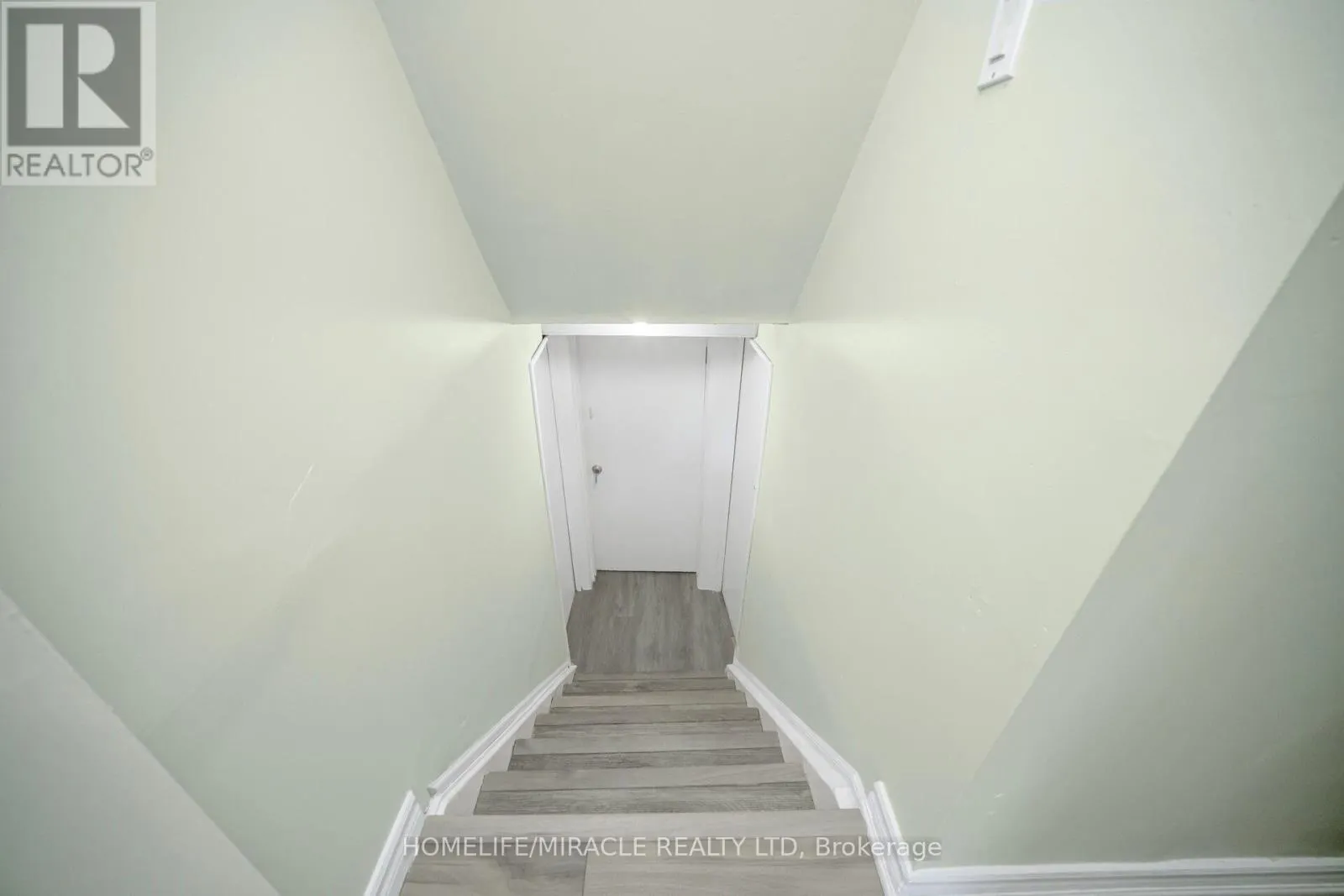 3777 WOODRUFF CRESCENT